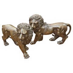 Pareja de leones mediceos de bronce