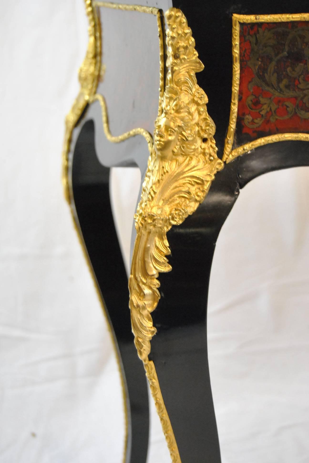 XIX secolo Coppia di fioriere in bronzo Luigi XVI in stile intarsio Boulle francese in vendita