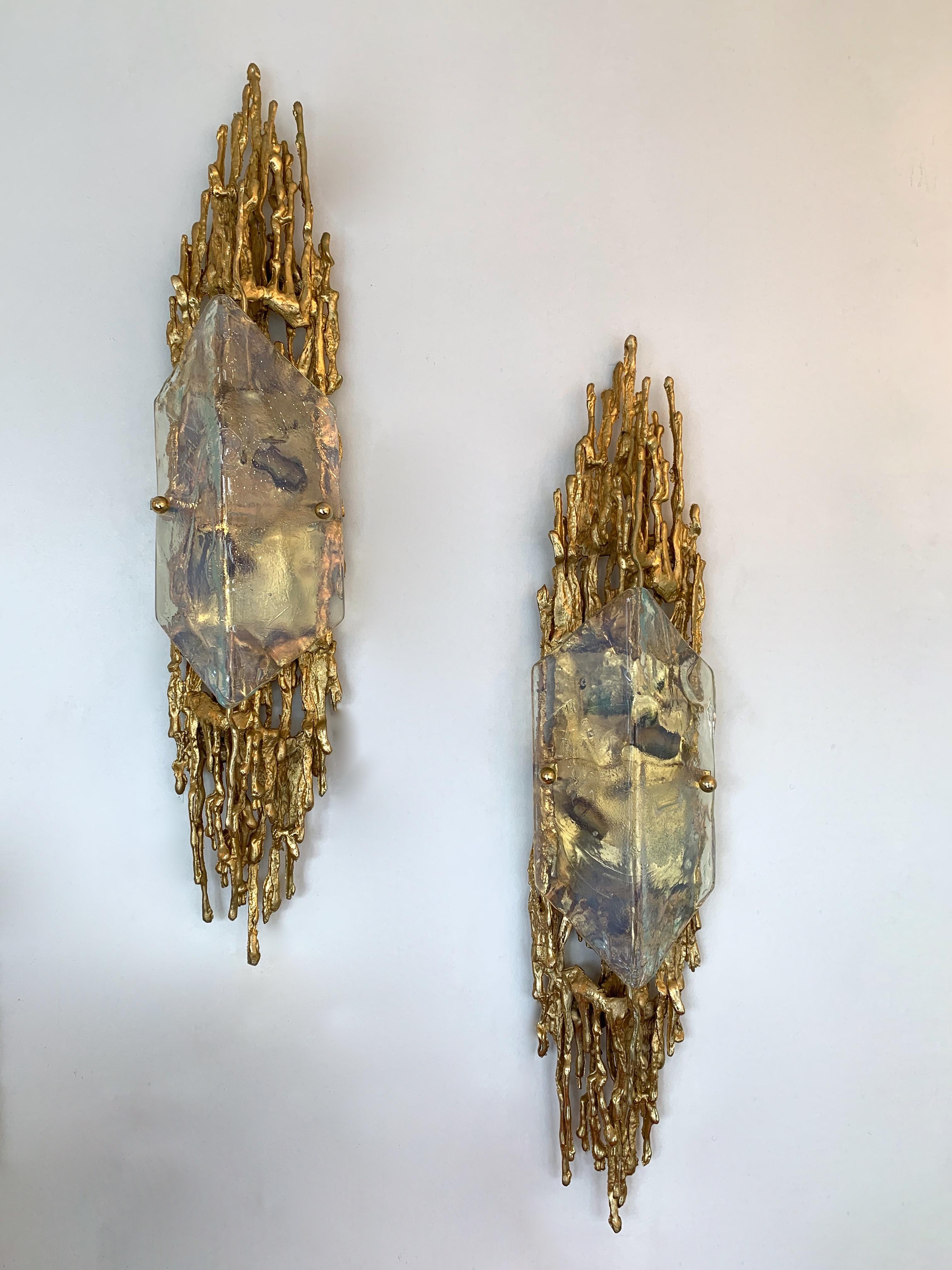 Rare and large pair of gilt bronze wall light sconces, opale Murano glass diffusor. Unique and singular technique used by Boeltz and called by him 