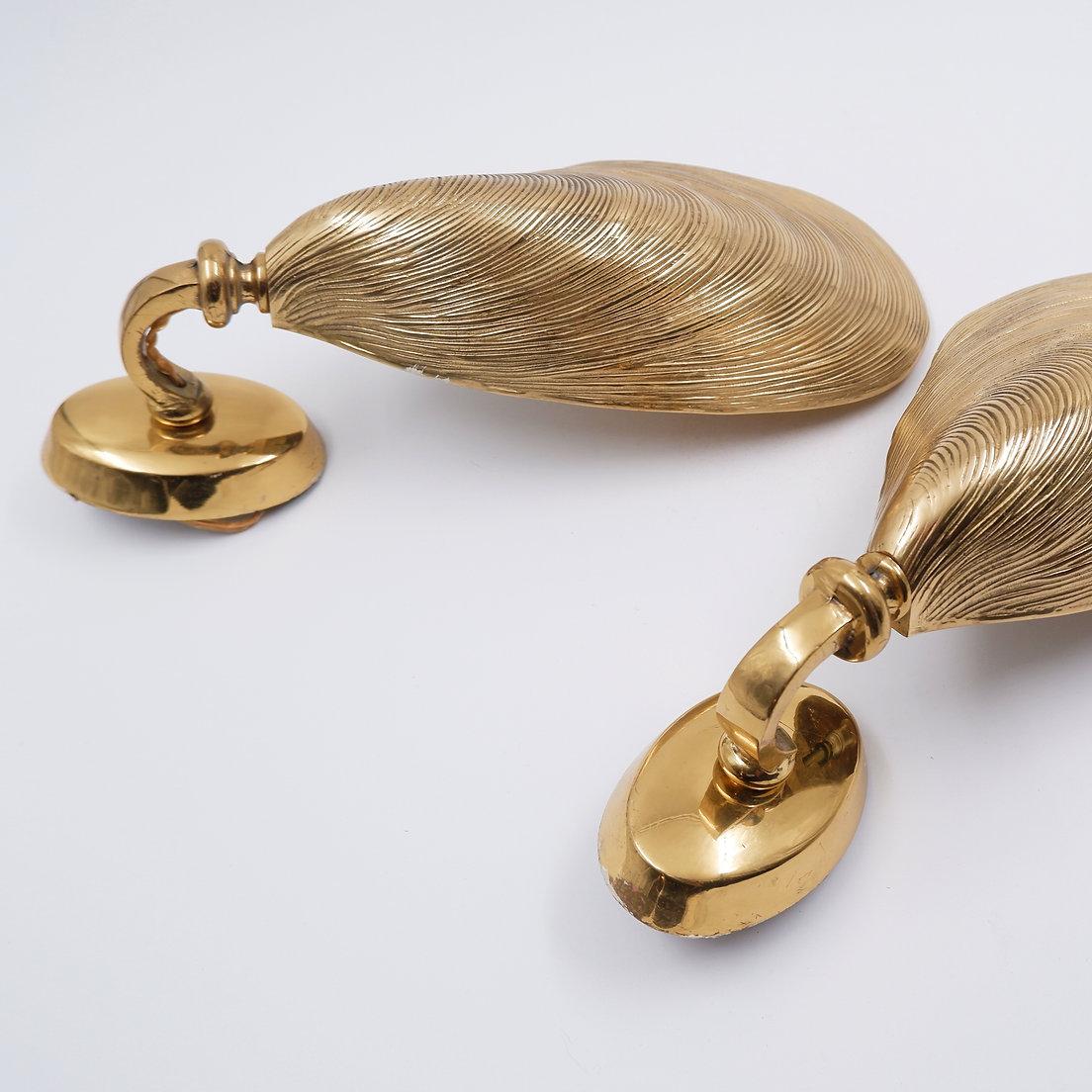 Pair of Bronze Mussel Shell Sconces - 1970s (2 pairs available) For Sale 5