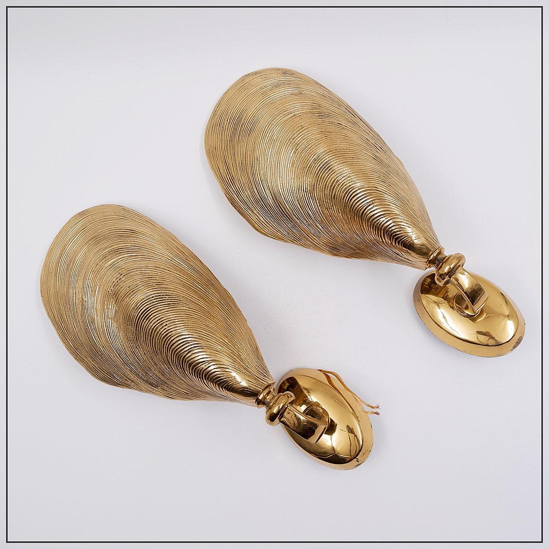 Pair of Bronze Mussel Shell Sconces - 1970s (2 pairs available) For Sale 6