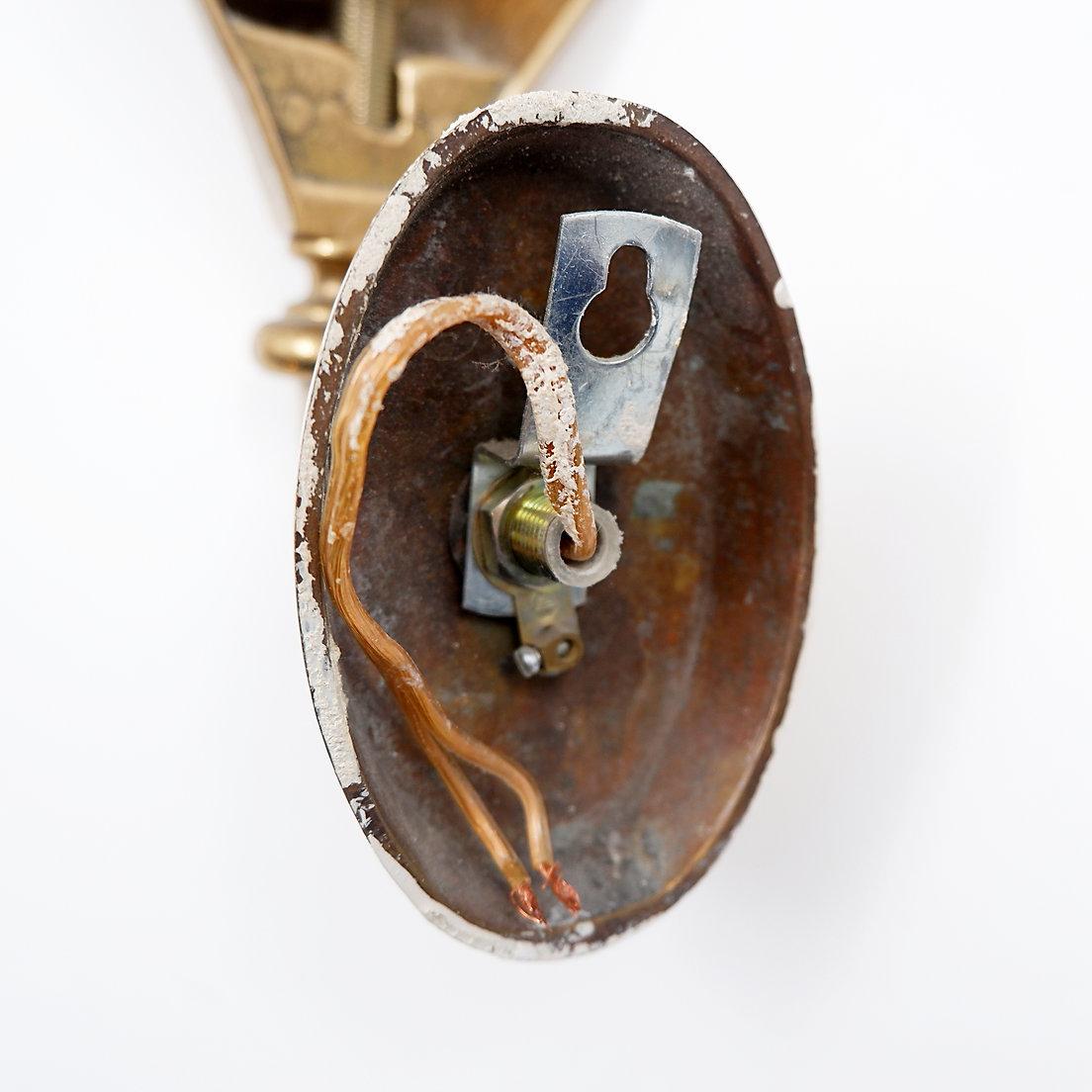 Pair of Bronze Mussel Shell Sconces - 1970s (2 pairs available) For Sale 7