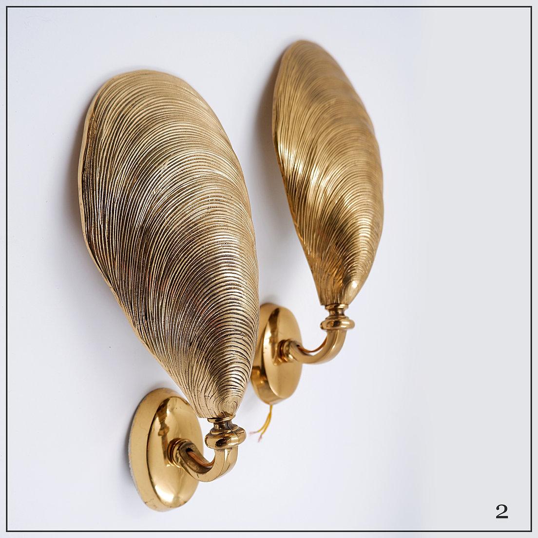 Hollywood Regency Coppia di lampade a conchiglia in bronzo della Maison Jansen - anni '70 (2 coppie disponibili) in vendita