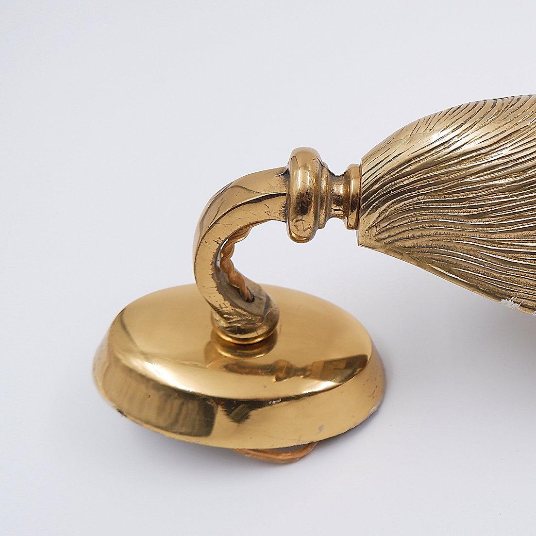Pair of Bronze Mussel Shell Sconces - 1970s (2 pairs available) For Sale 3