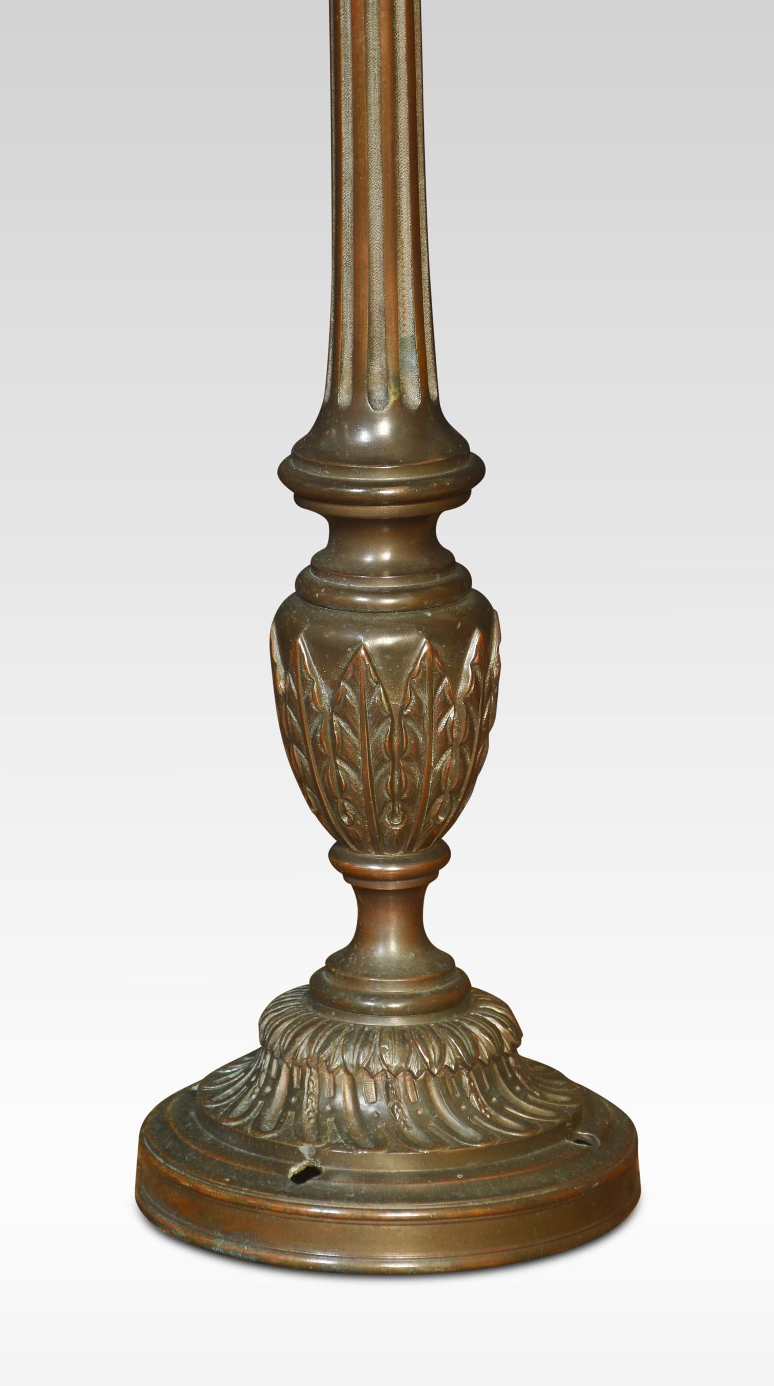 Paar Newel-Post-Lampen aus Bronze (Britisch) im Angebot