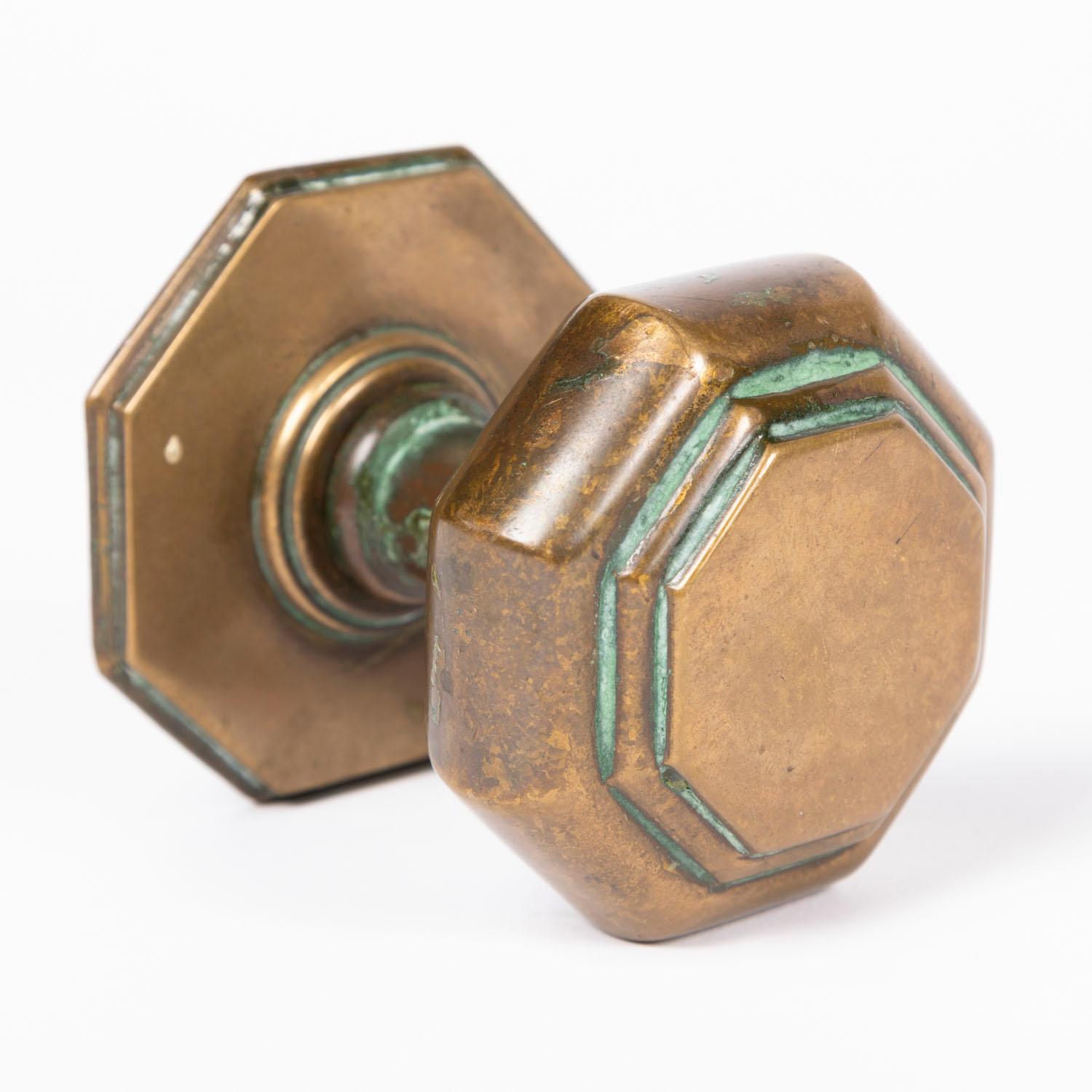 English Pair of bronze octagonal door centre pulls For Sale