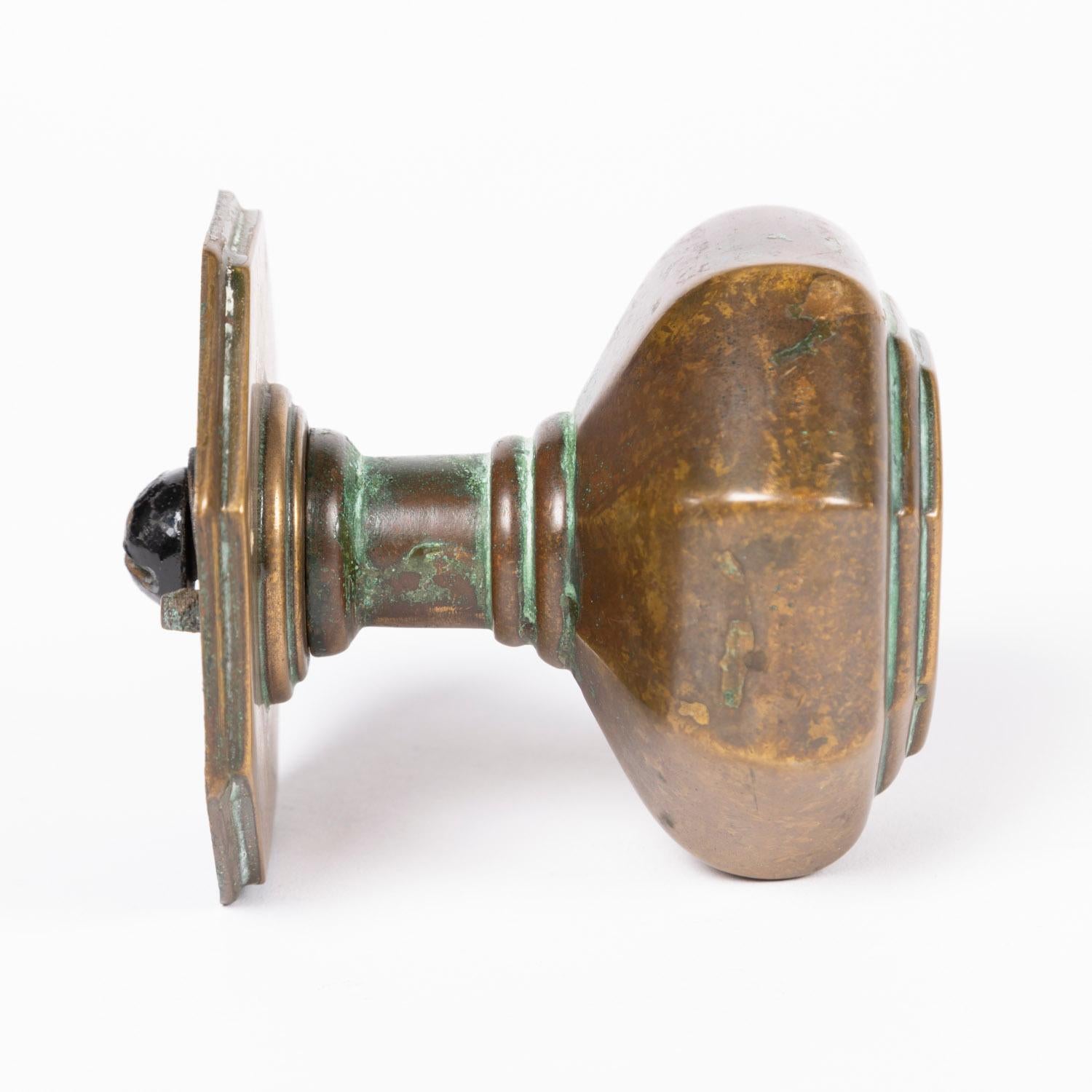19th Century Pair of bronze octagonal door centre pulls For Sale