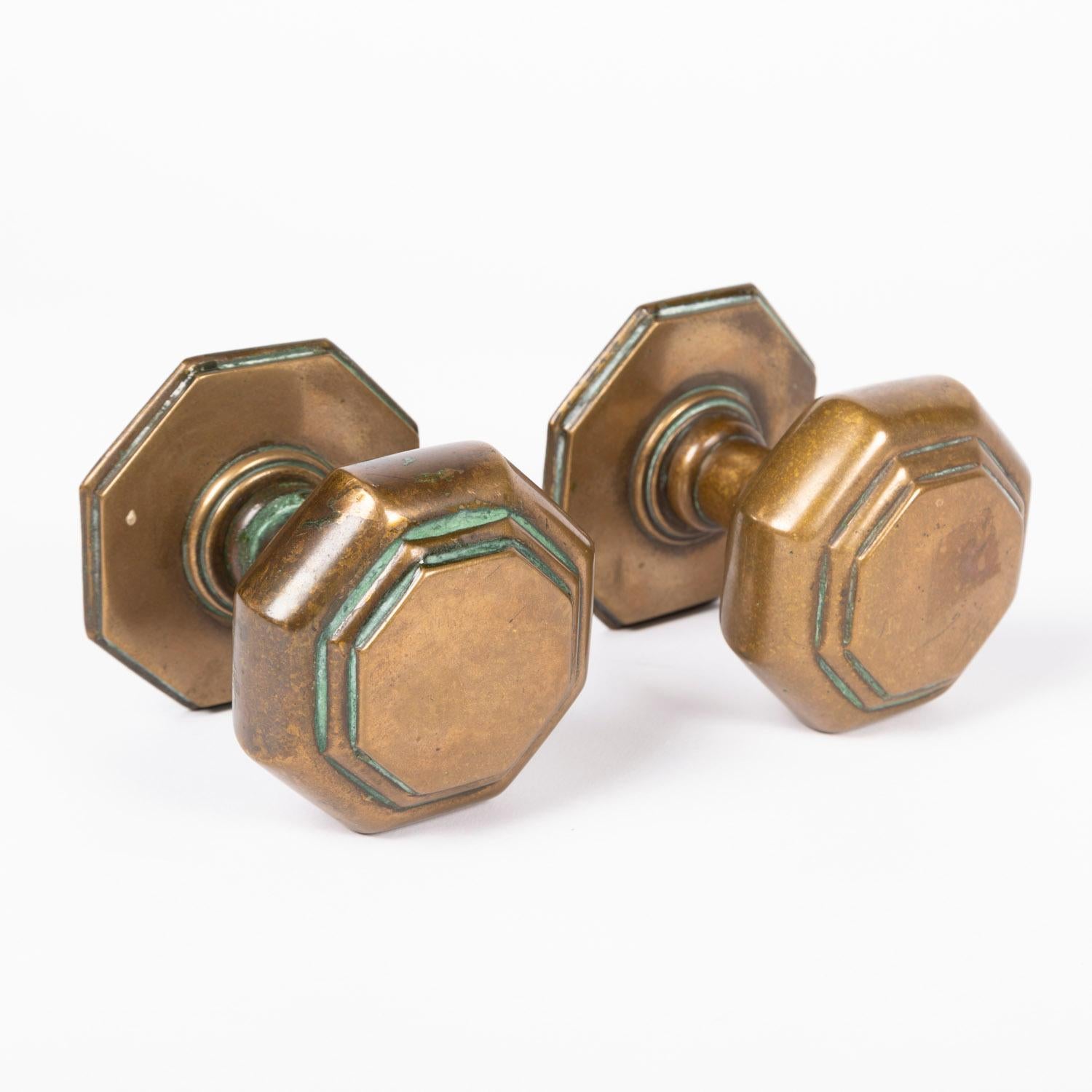Pair of bronze octagonal door centre pulls For Sale 2