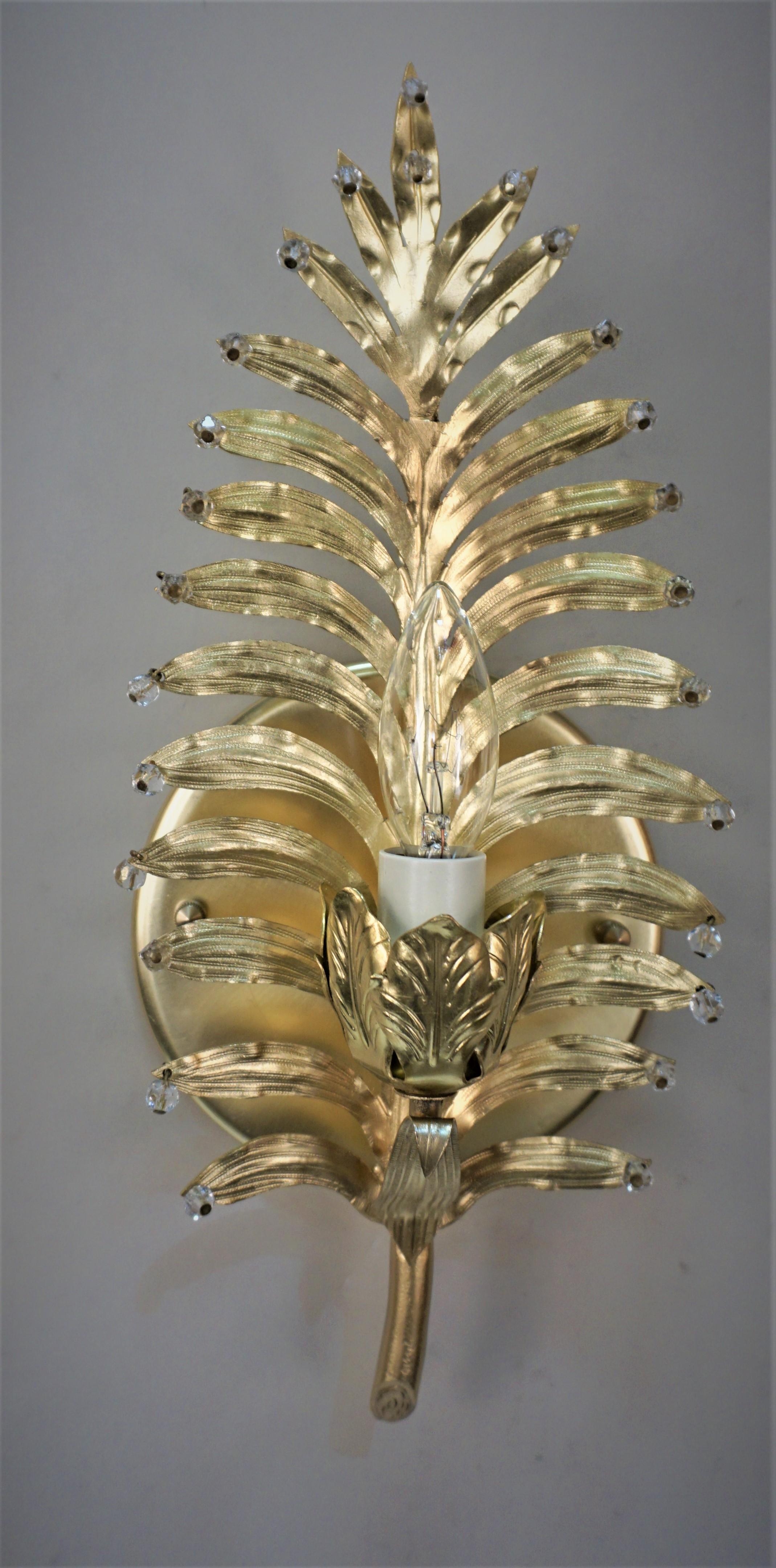 Pair of Bronze Palm Tree Leaf Wall Sconces In Good Condition In Fairfax, VA
