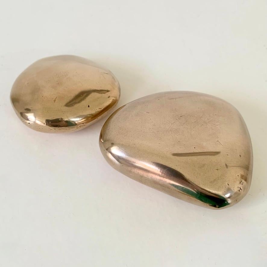 Paire de presse-papiers en bronze, vers 1970, France. en vente 2