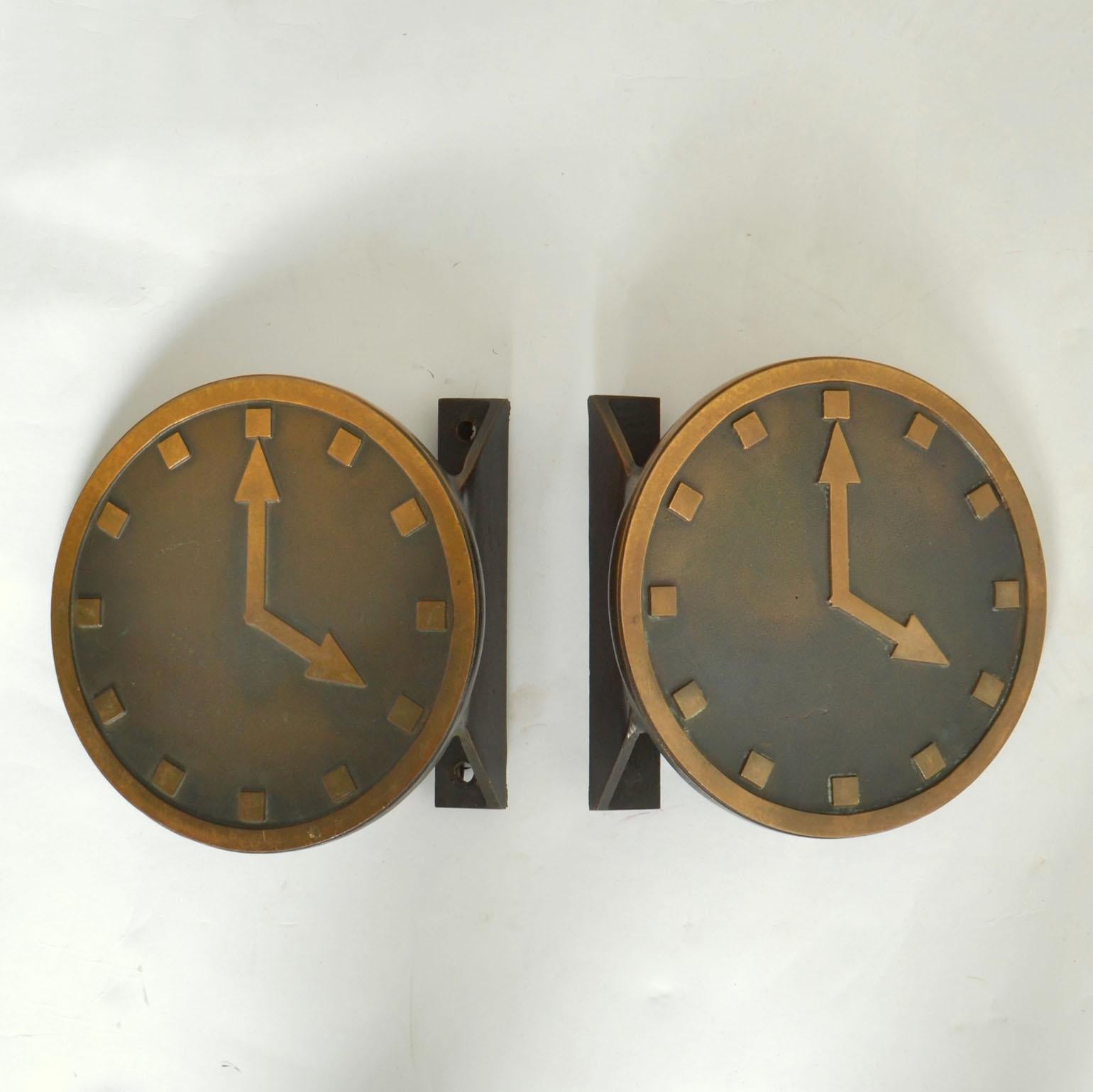 An exceptional pair of bronze round push and pull door handles in the shape of clocks with original patina. These door handles which once hung on the of a clock seller entrance is a timeless reminder of the start and end of the day.
Timekeeping