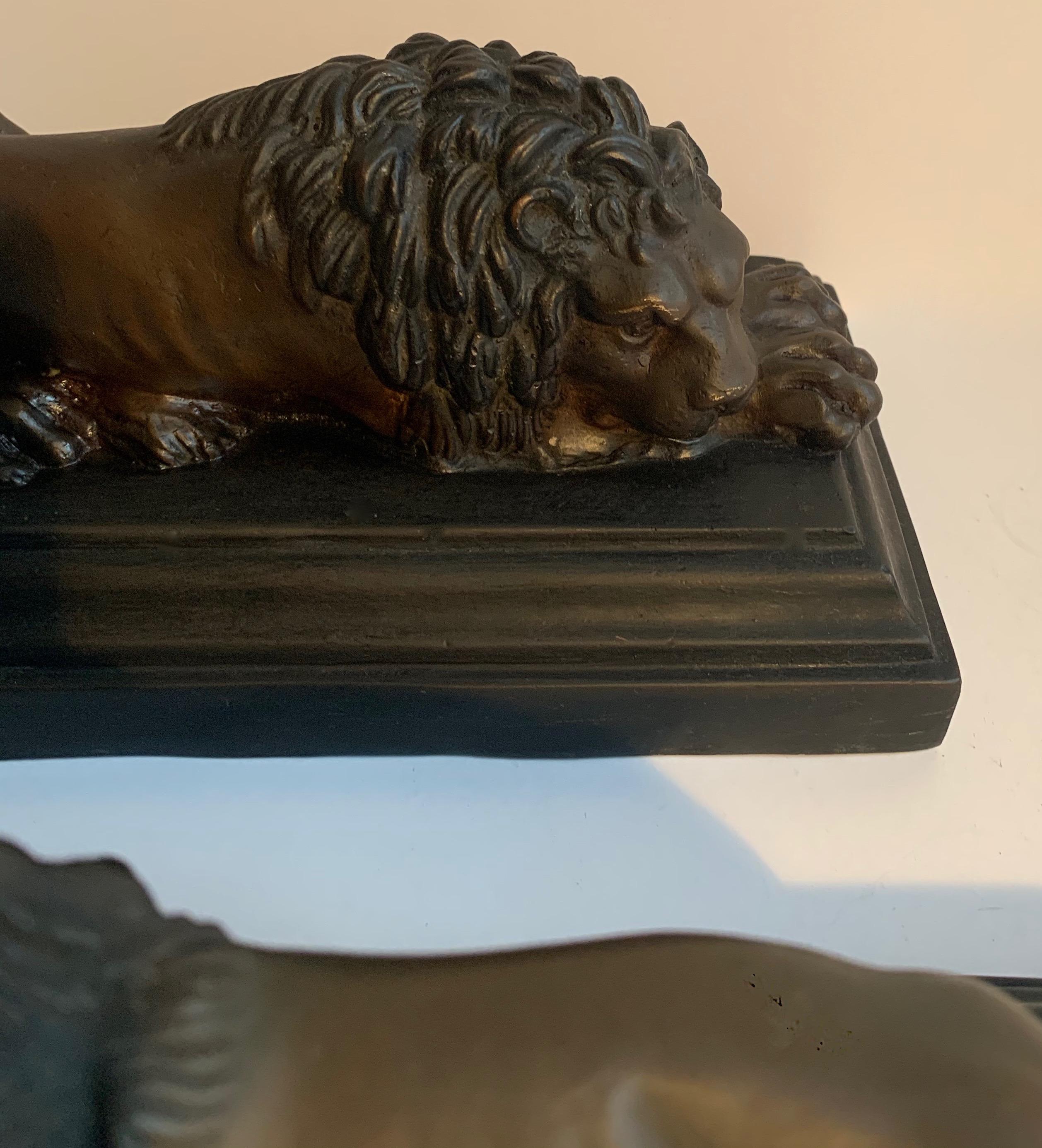 Pair of Bronze Recumbent Lion Sculpture Bookends In Good Condition In Los Angeles, CA