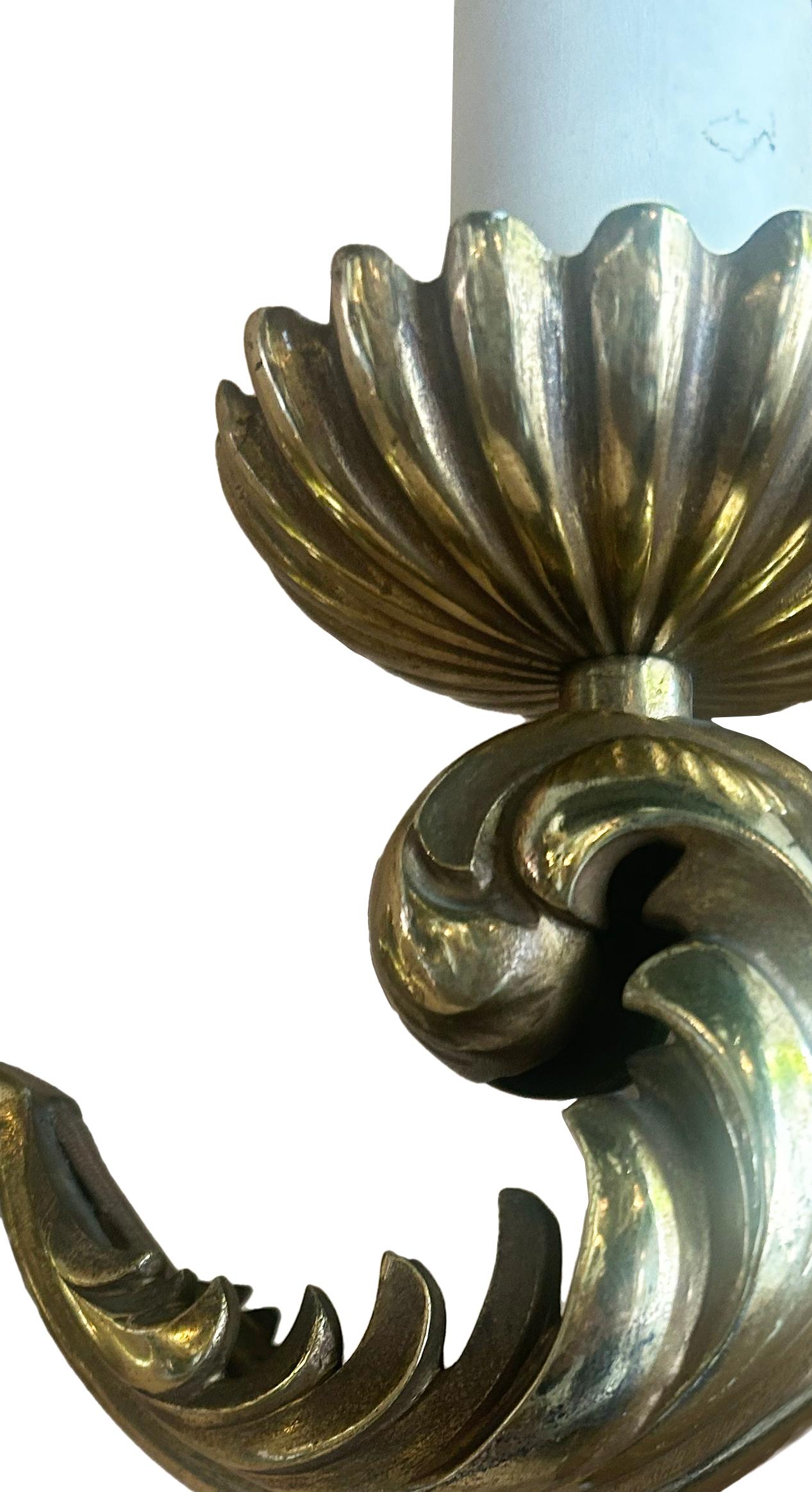 Pareja de apliques en bronce dorado - Marcel Asselbur, circa 1950: Francés en venta