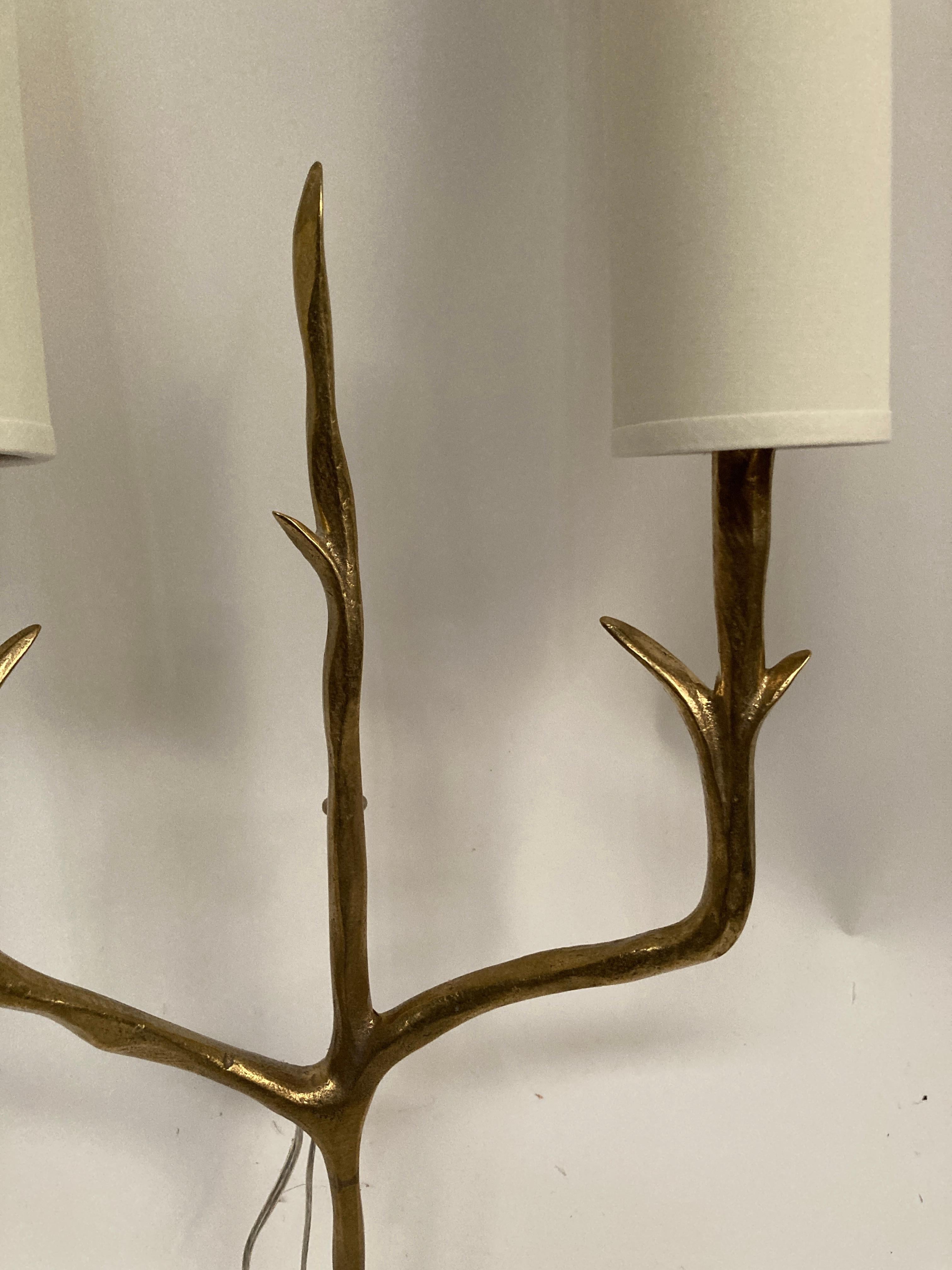 Pair of bronze sconces in the style of Felix Agostini In Good Condition For Sale In Bois-Colombes, FR