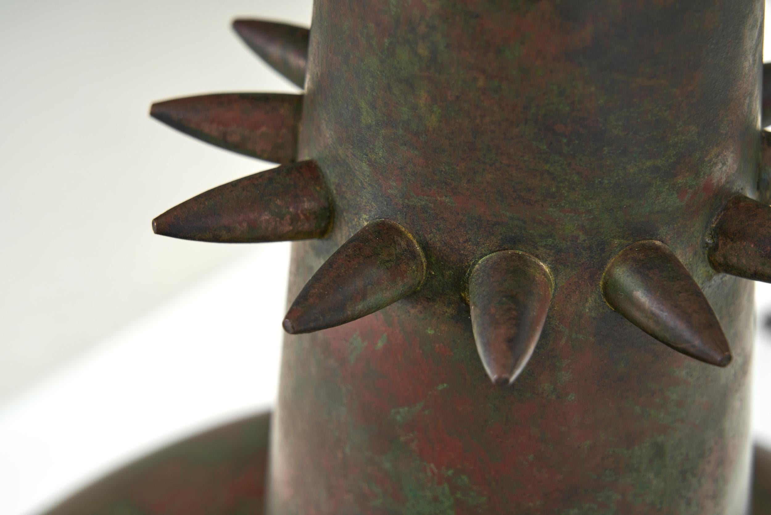Pareja de lámparas de mesa escultóricas de bronce, Francia Años 70 en venta 7