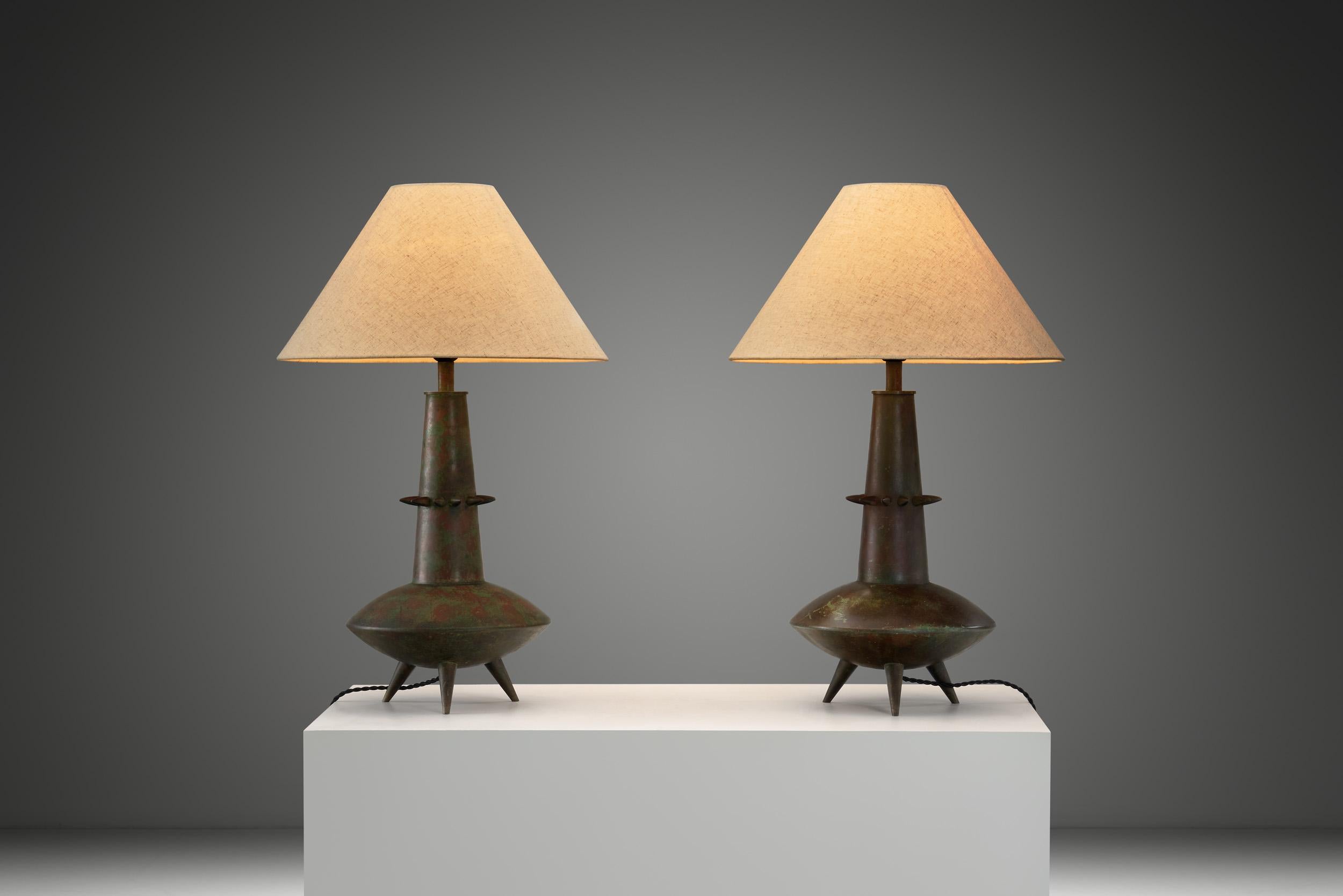 Pareja de lámparas de mesa escultóricas de bronce, Francia Años 70 Francés en venta
