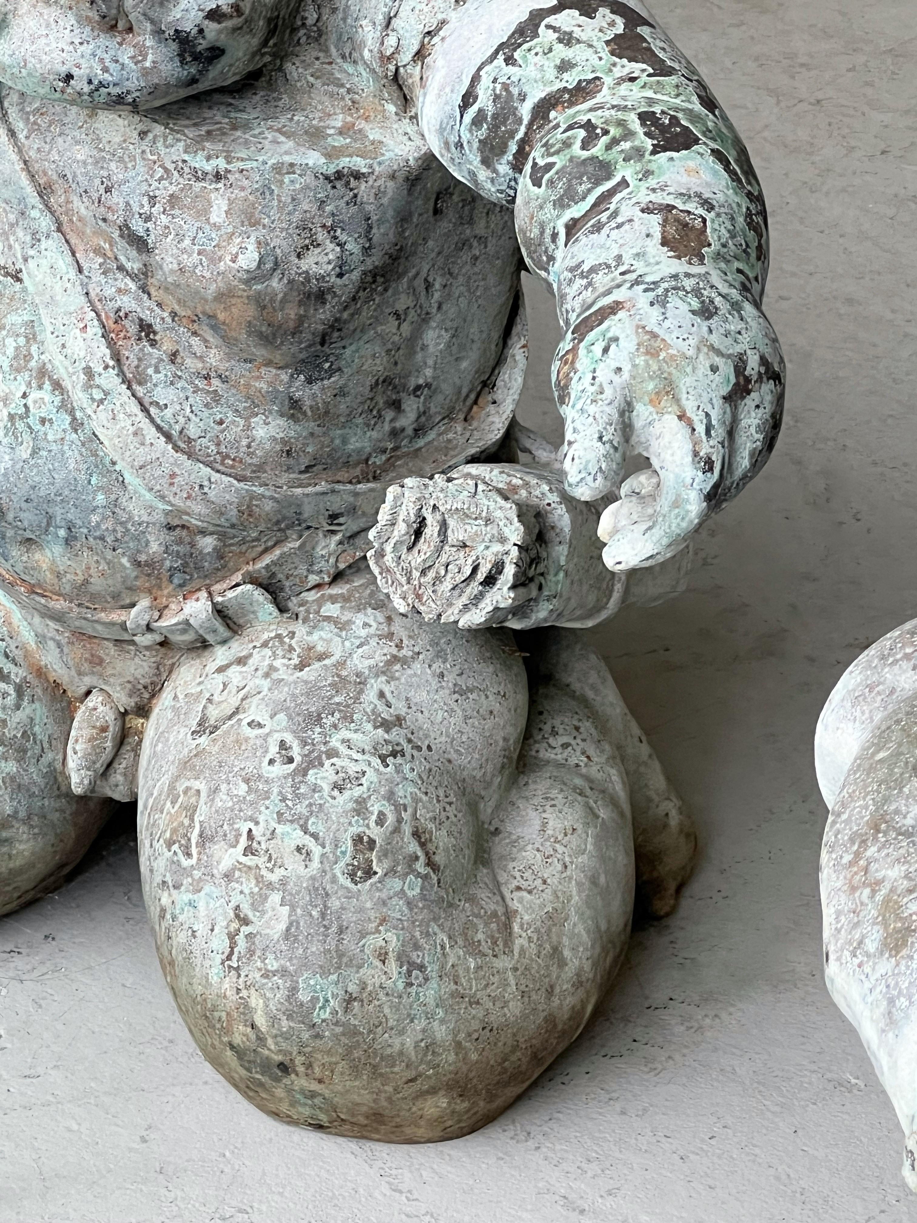 Paar Bronze-Skulpturen-Couchtisch Cherub, Couchtisch/Beistelltisch im Angebot 3