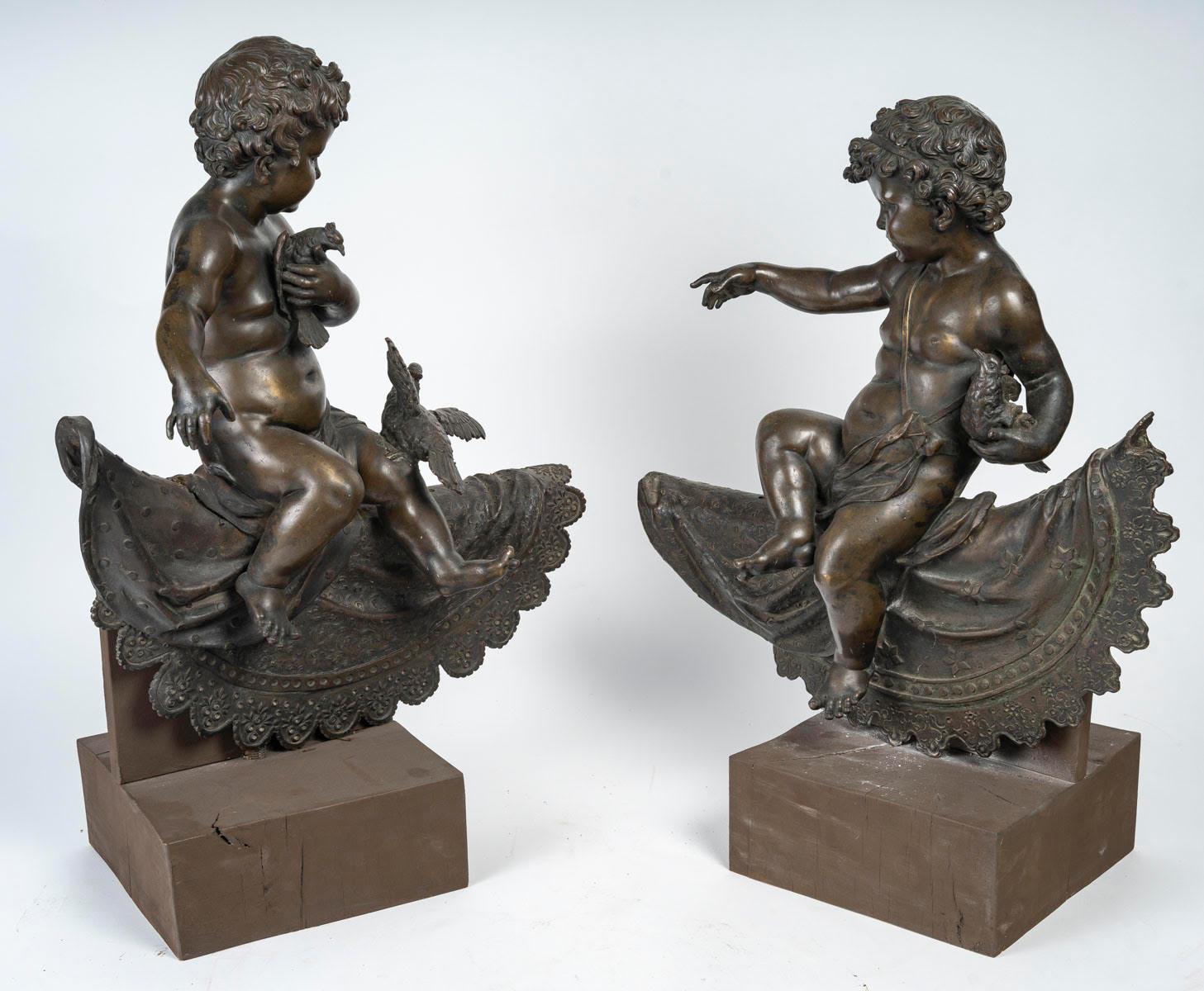 Pair of Bronze Sculptures, Mounted on a Wooden Base,  Napoleon III Period.  In Good Condition For Sale In Saint-Ouen, FR