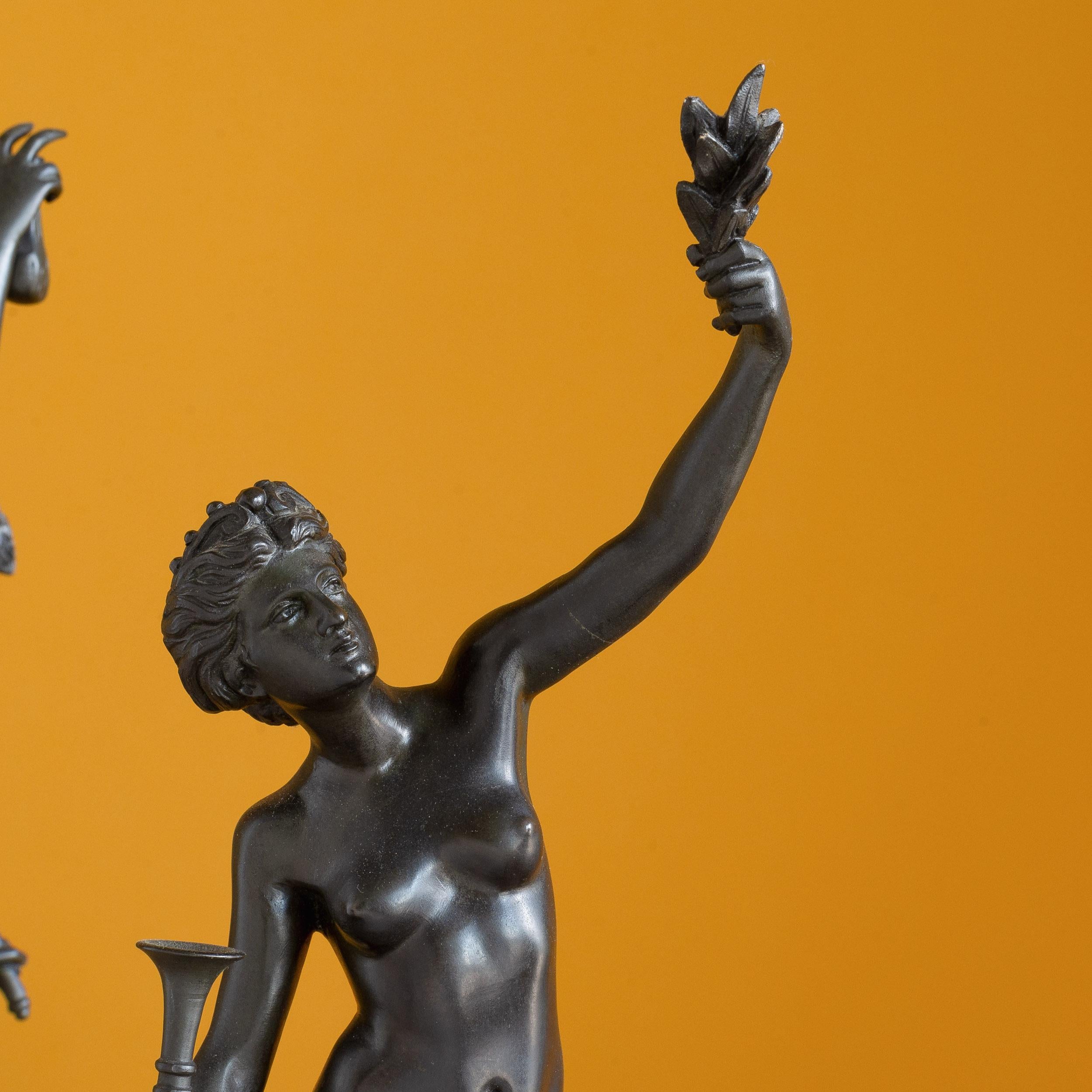Paire de statues en bronze Mercure et Fortuna en vente 4