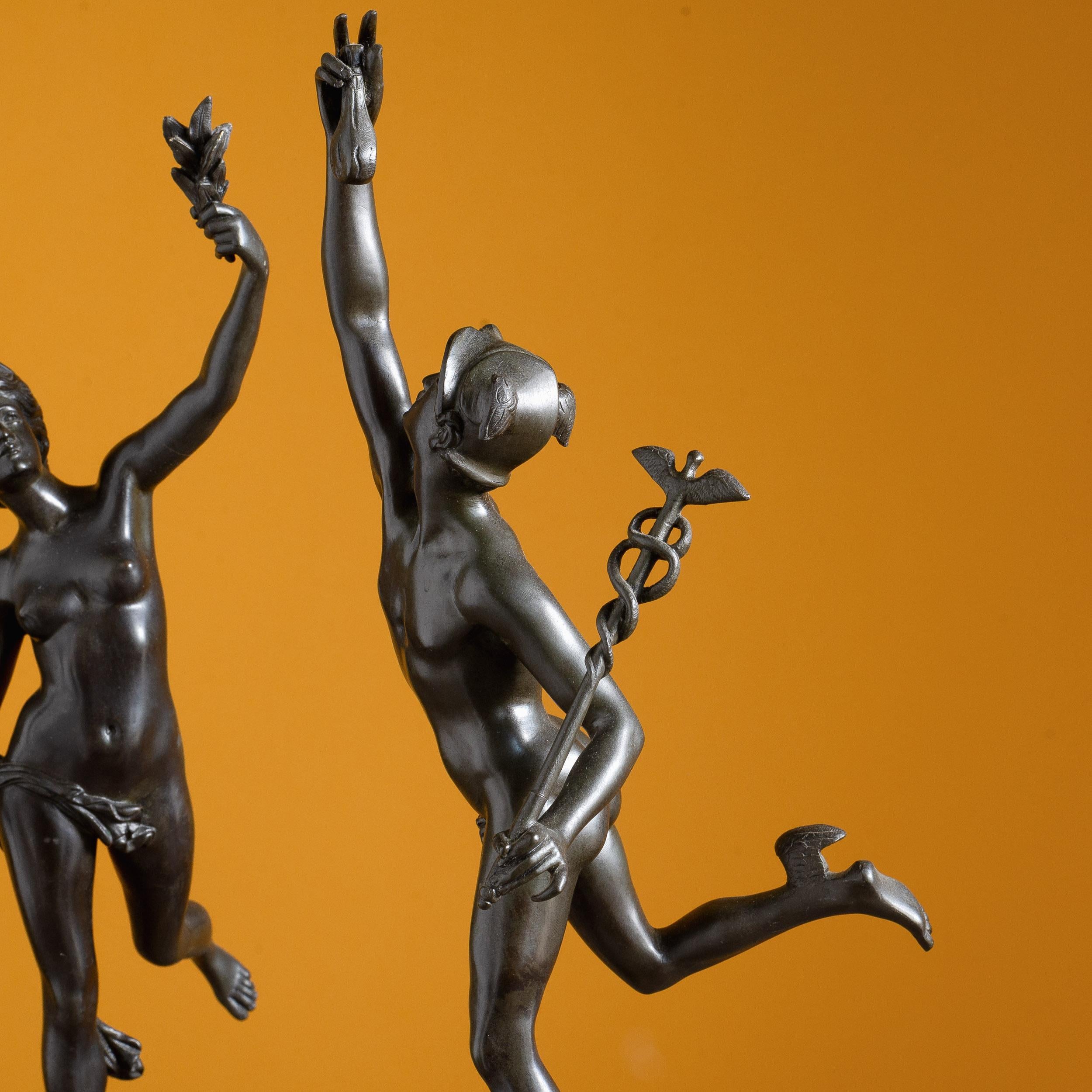 Paire de statues en bronze Mercure et Fortuna en vente 7