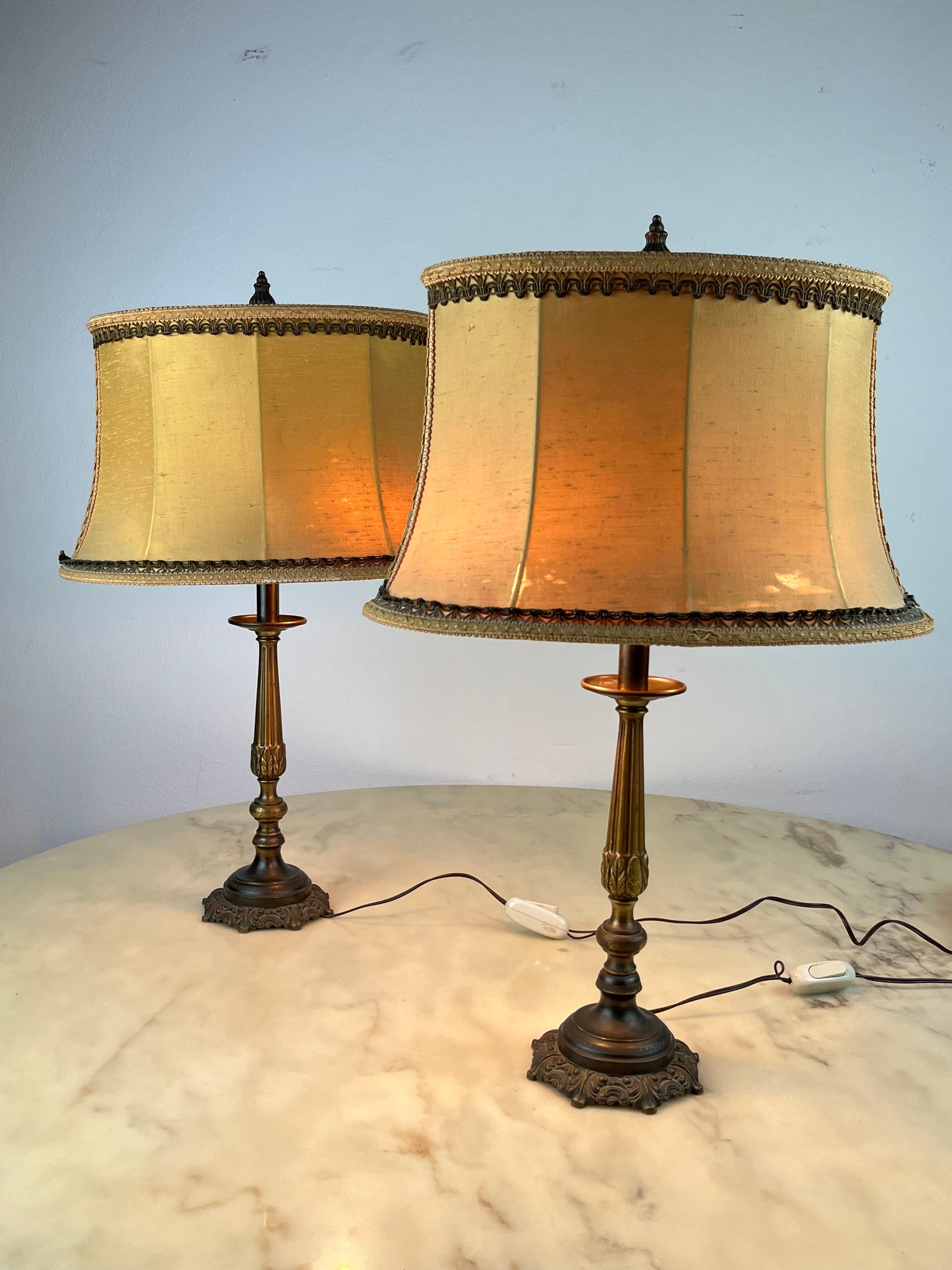 italien Paire de lampes de table/de chevet en bronze, Italie, années 1940 en vente