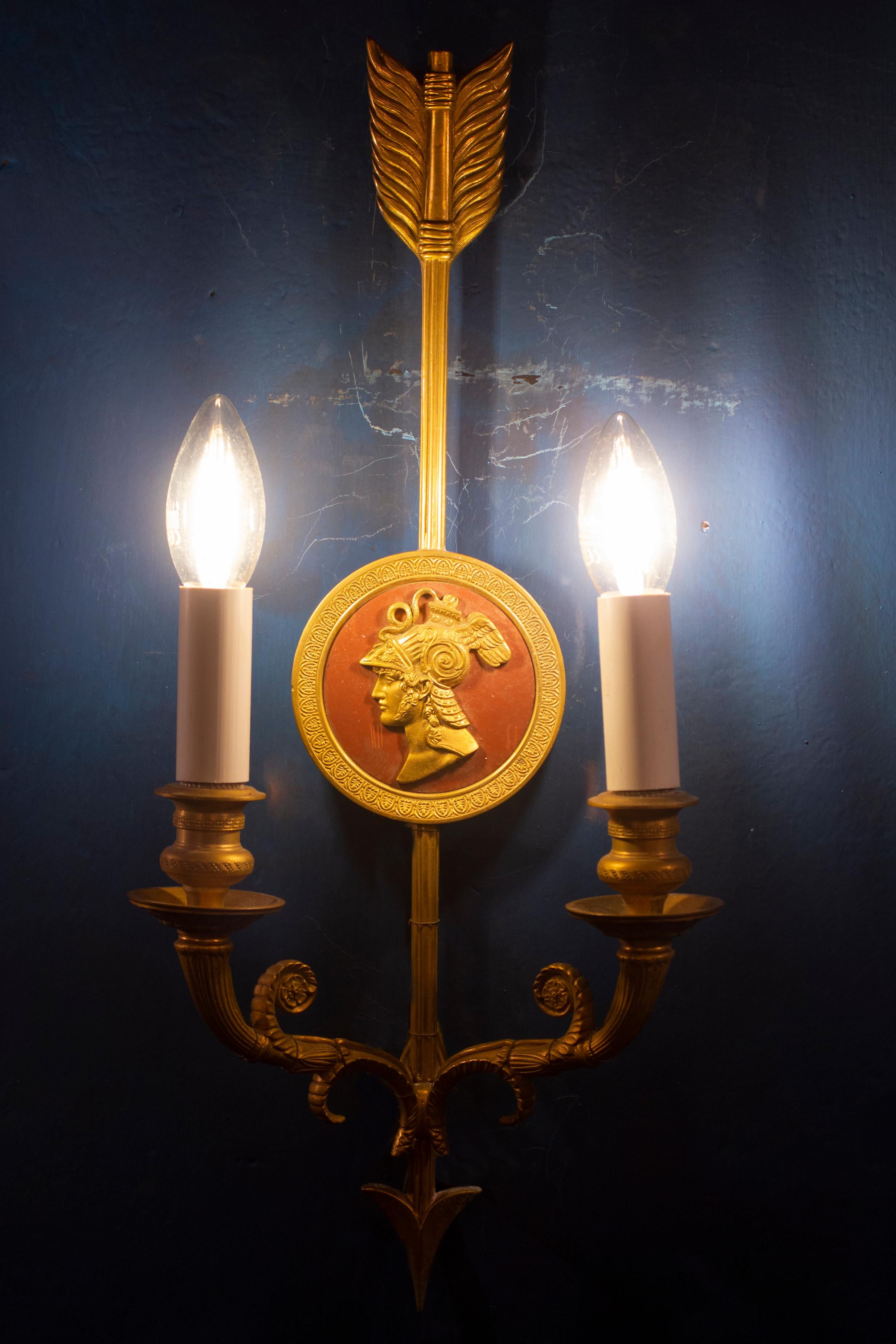 Pair of Bronze Two-Light Neoclassical Wall Sconces, 19th Century In Excellent Condition For Sale In Rome, IT