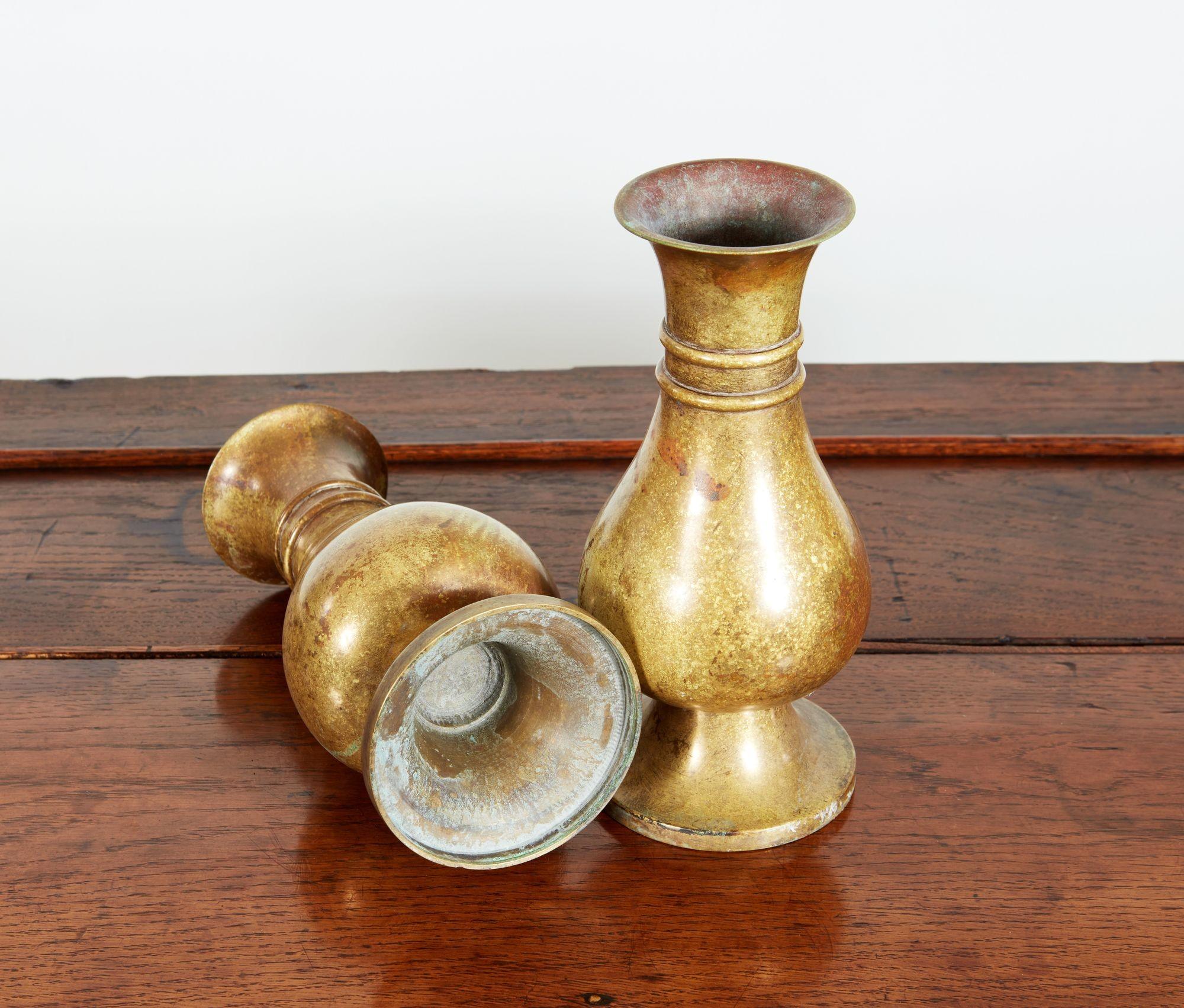Coppia di urne in bronzo di Jones & Willis in vendita 3