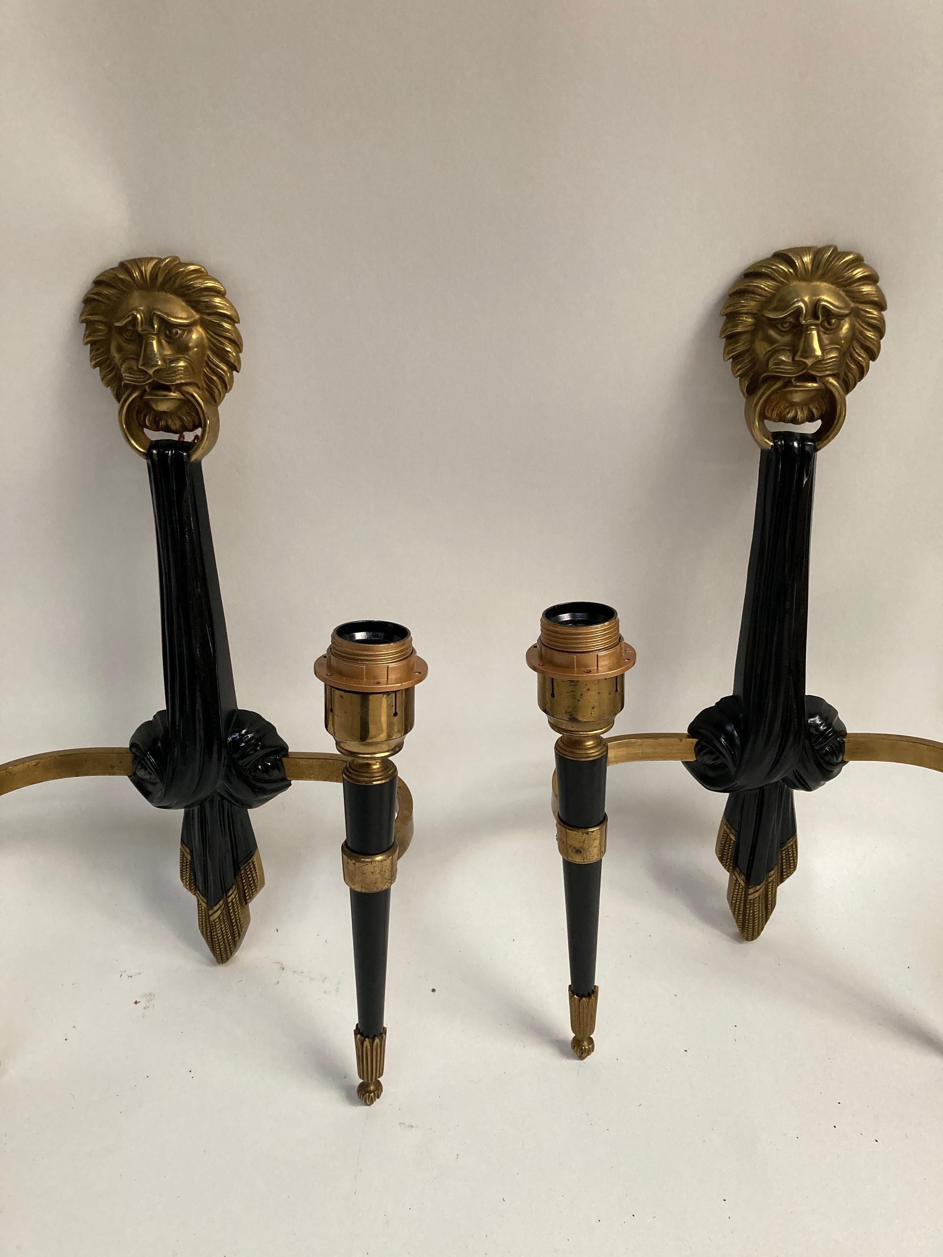 Mid-20th Century Pair of Bronze Wall Light Attributed to Jansen For Sale