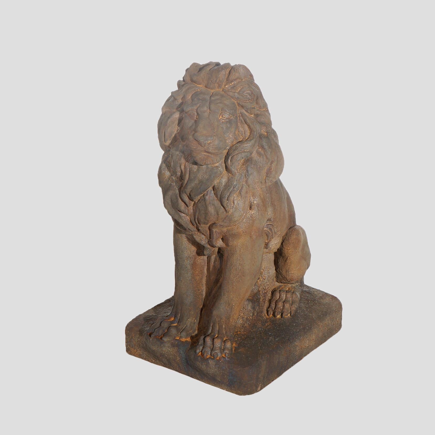 Pareja De Leones De Jardín De Piedra Bruñida Fundida Siglo XX Bronceado