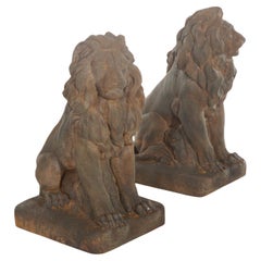 Pareja De Leones De Jardín De Piedra Bruñida Fundida Siglo XX