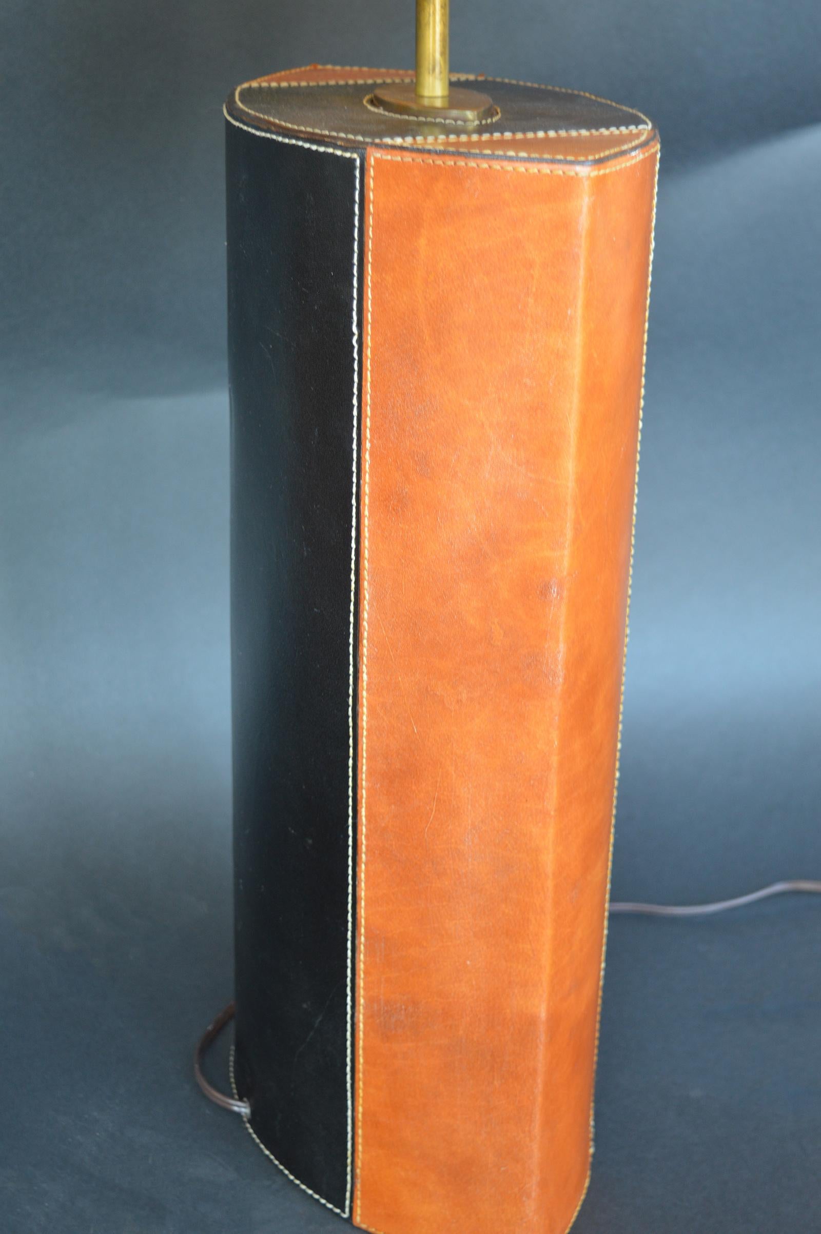 Pair of Brown and Black Leather Lamps In Excellent Condition In Los Angeles, CA