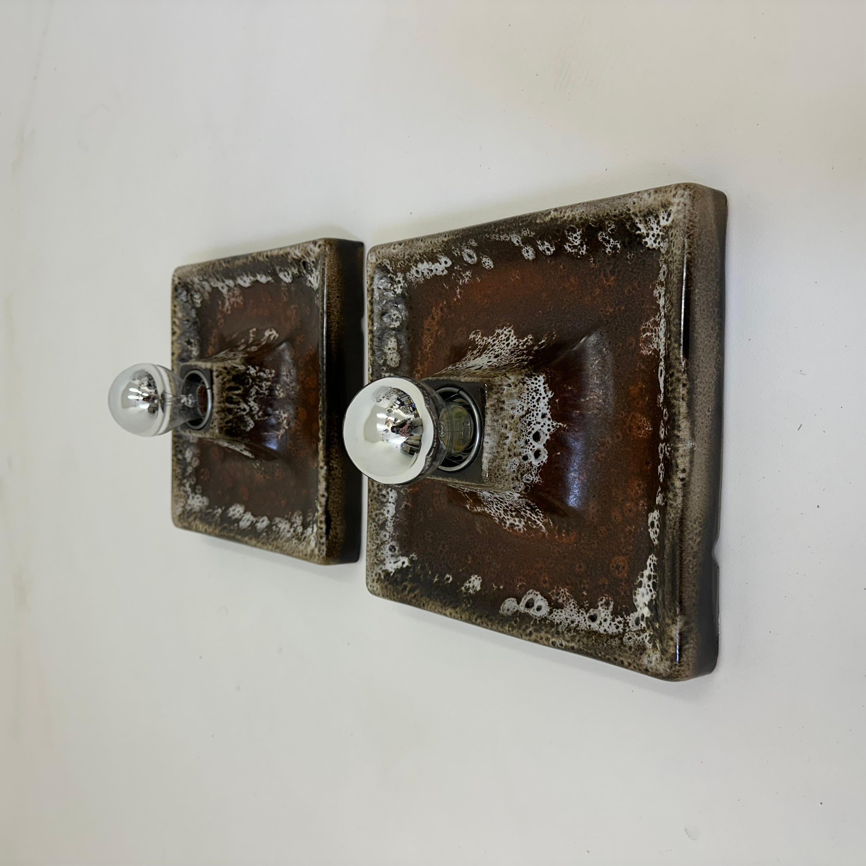 Pareja de apliques de cerámica marrón , años 70 en venta 6