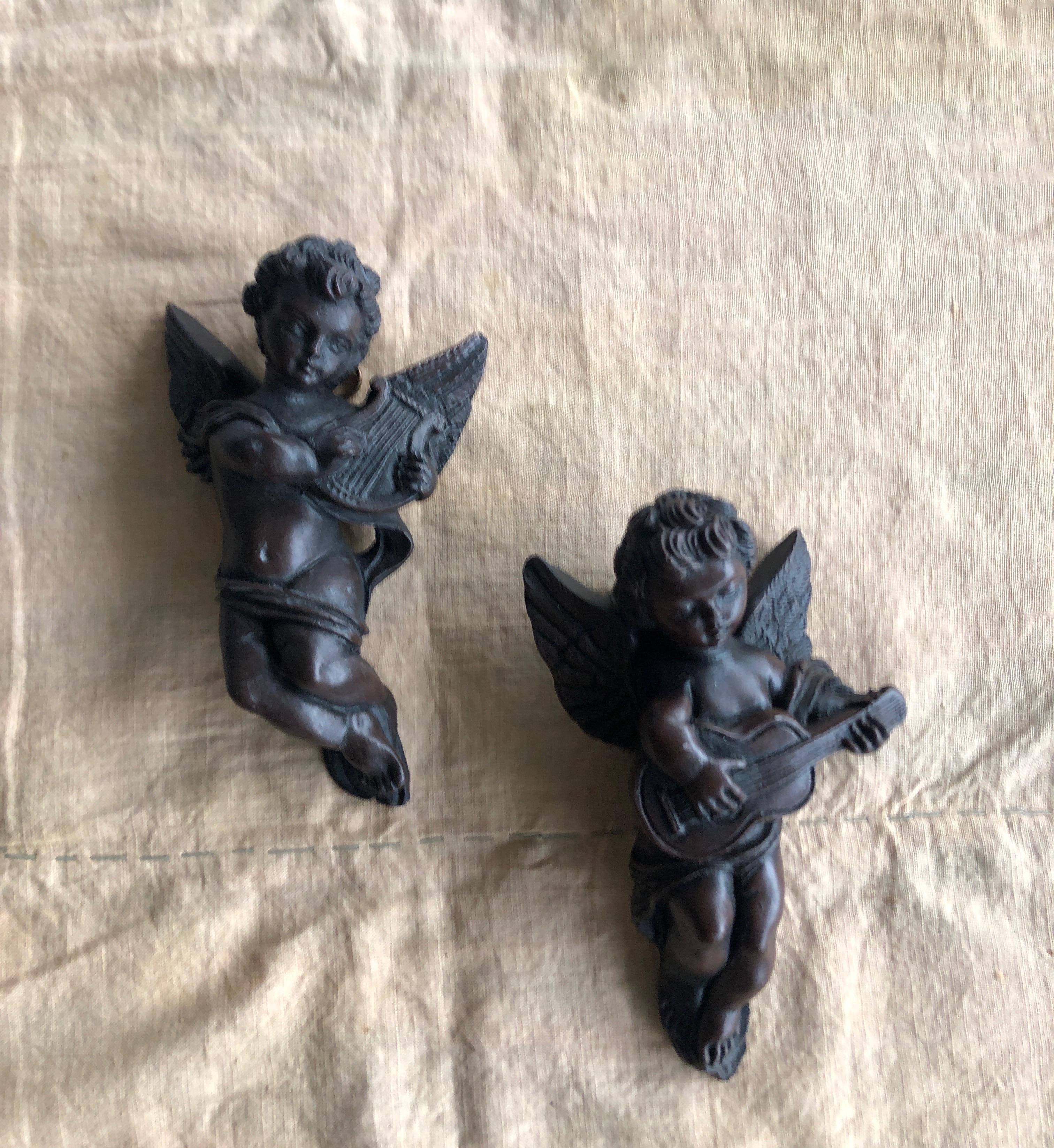 Pair of Brown Cherubs Holiday Ornaments with Hook in the back.
Size: 5.5 x 3 x 1.