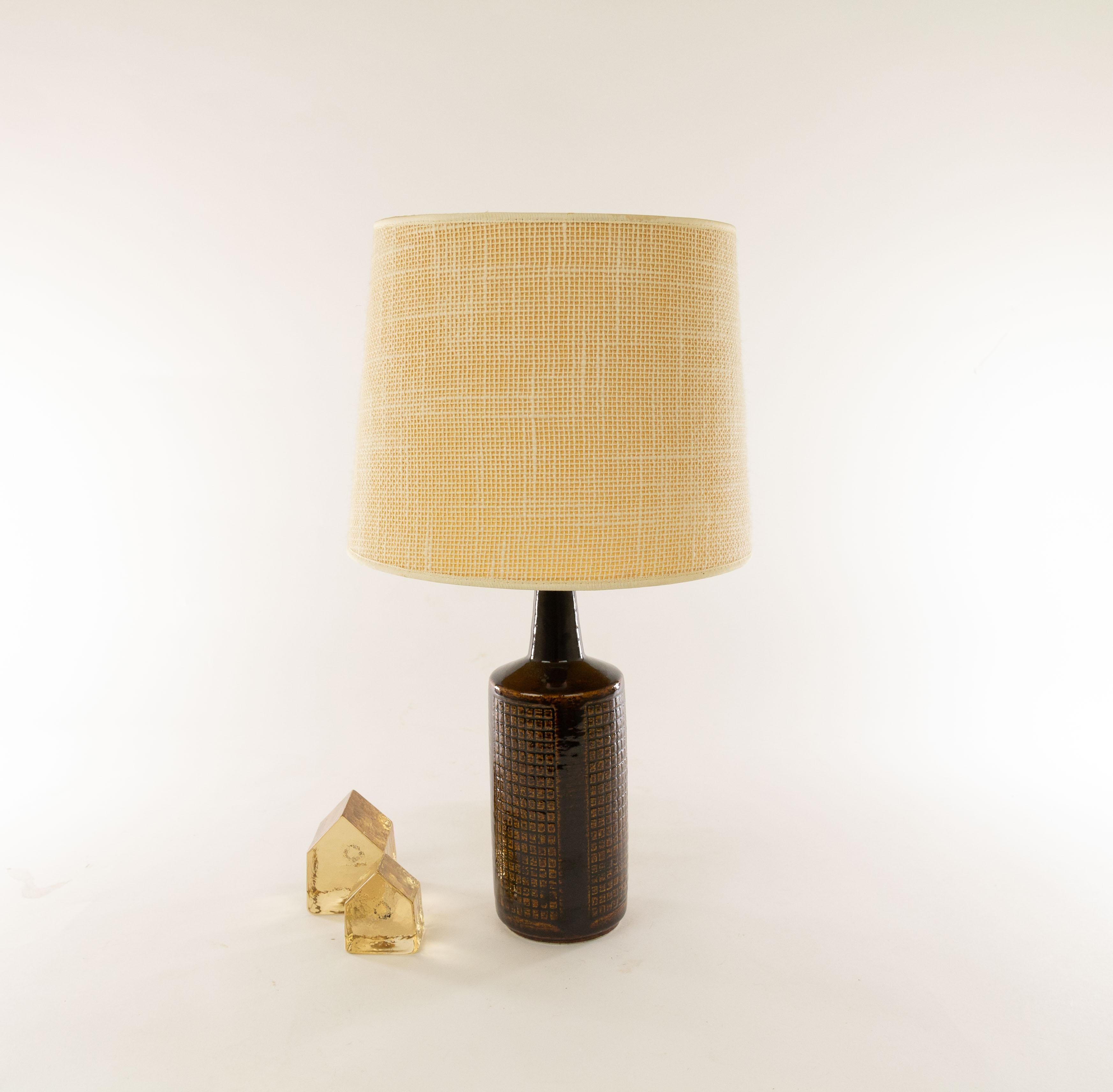 Danish Pair of Brown DL/30 Table Lamps by Linnemann-Schmidt for Palshus, 1960s For Sale