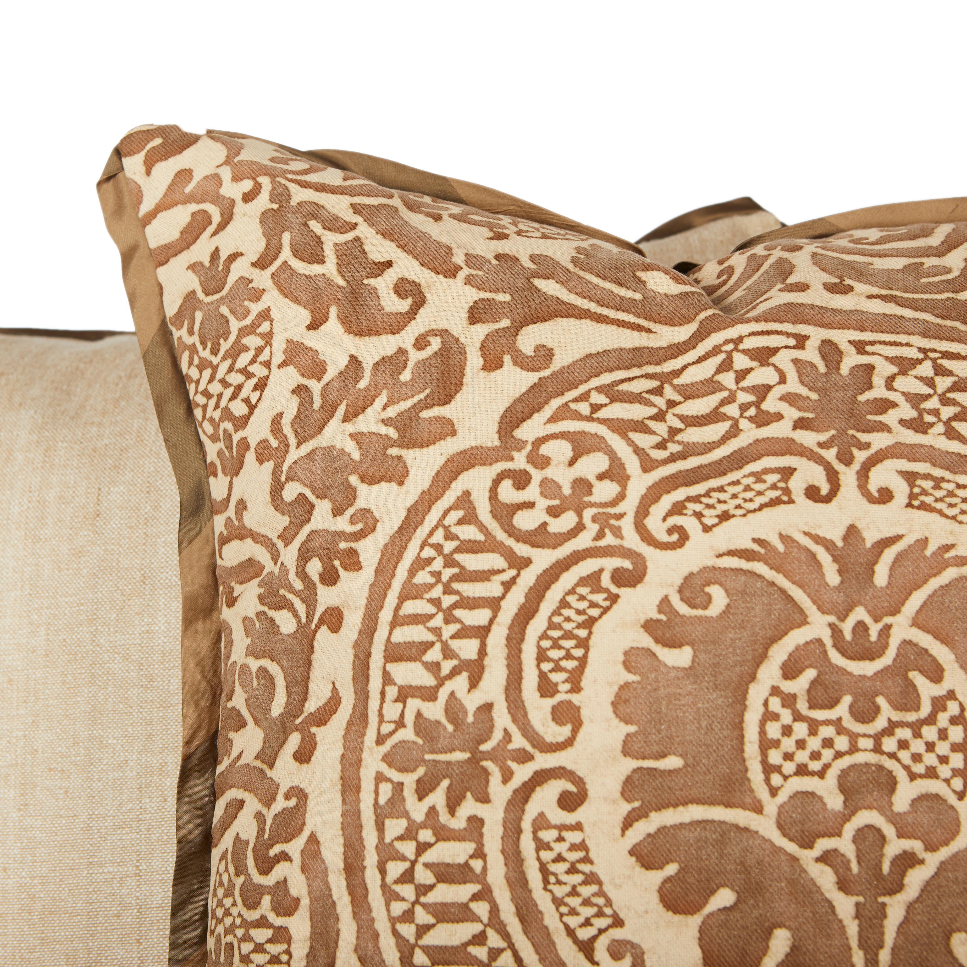 Pair of Brown Fortuny Fabric Cushions in the Orsini Pattern by David Duncan  In New Condition For Sale In New York, NY