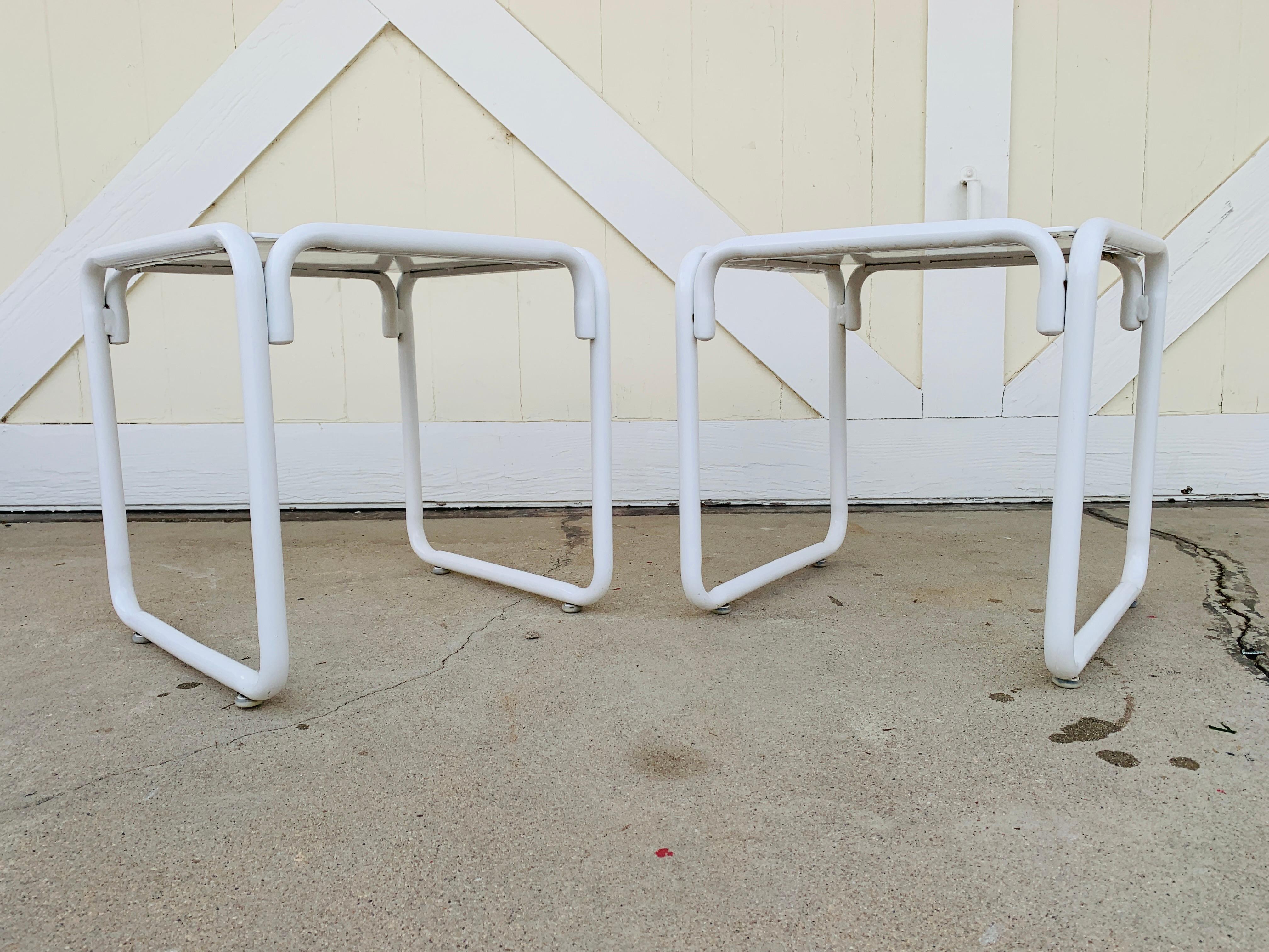 Pair of Brown Jordan Patio Table in White Metal In Good Condition In Los Angeles, CA