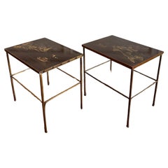 Paar braun lackierte Chinoiserie Beistelltische