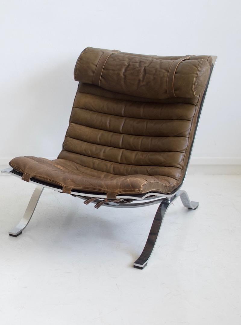 Pair of Arne Norell Brown Leather and Steel Ari Lounge Chairs 1