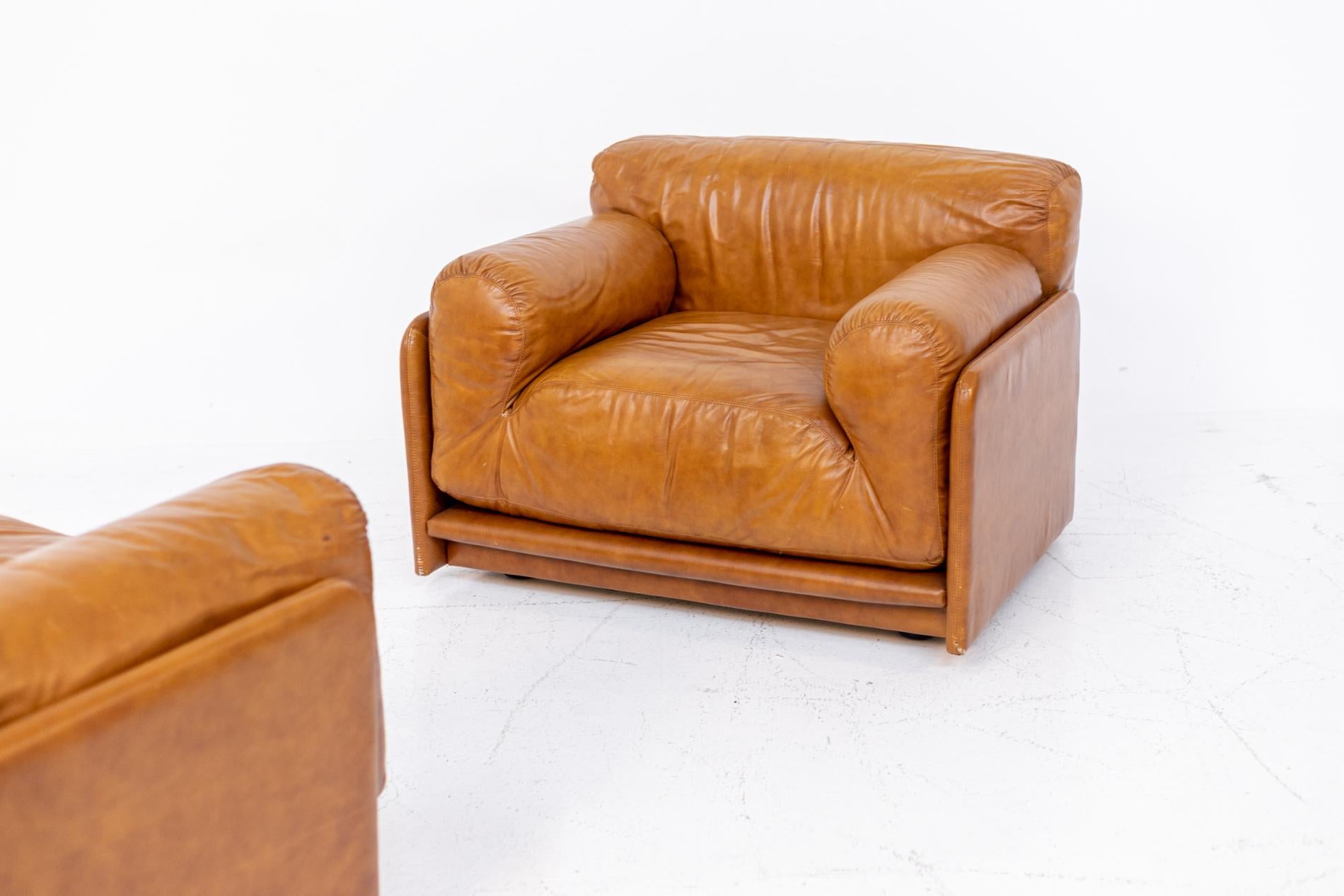 Pair of Brown Leather Armchairs by Saporiti Italia 3