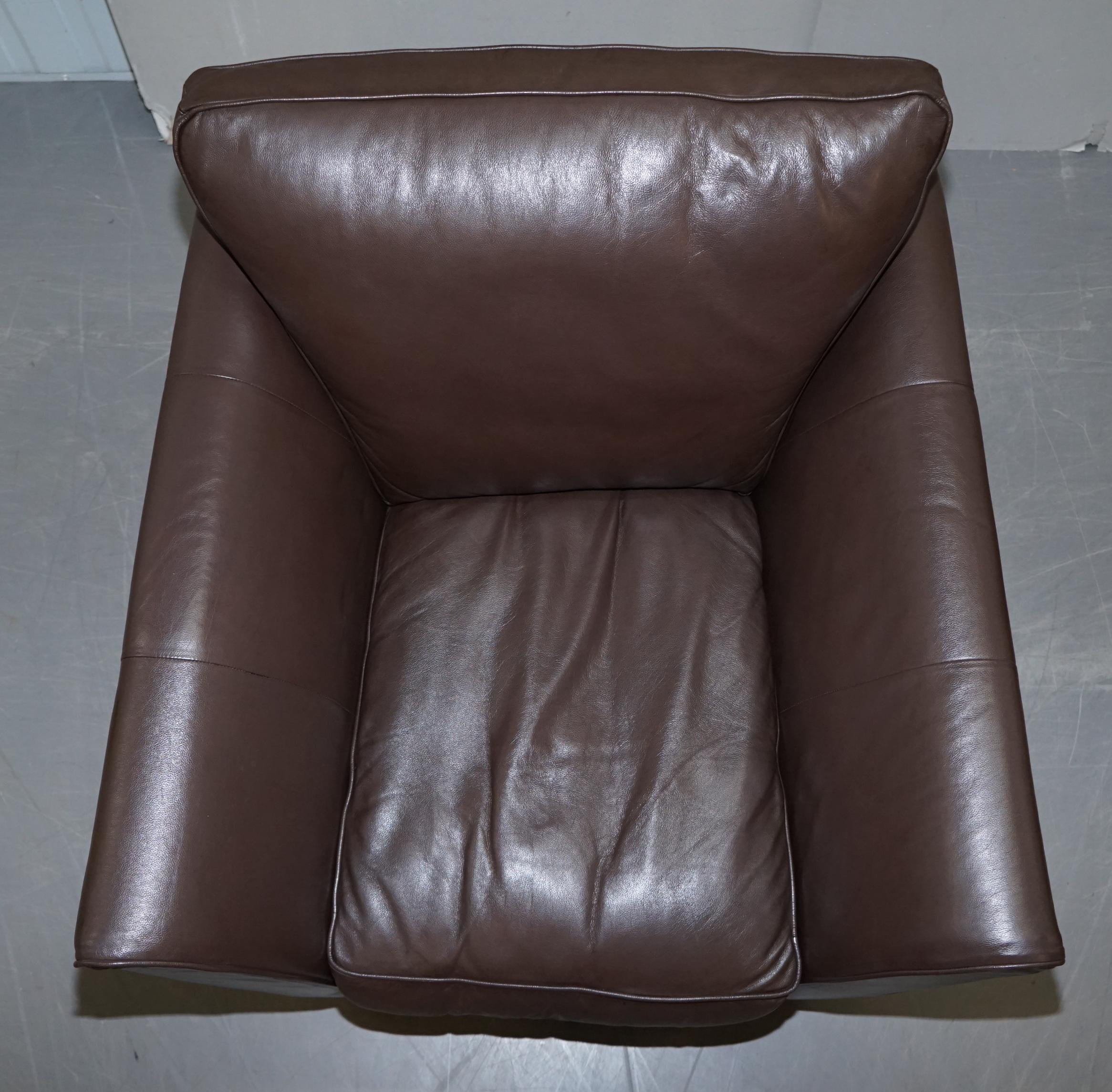 Hand-Crafted Pair of Brown Leather Armchairs Contemporary Club Armchairs Elegant Lines