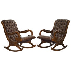Paar braune Leder Chesterfield Slipper Schaukelsessel Bibliothek Lesen