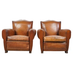 Paar Brown Leather French Moustache Club Chairs