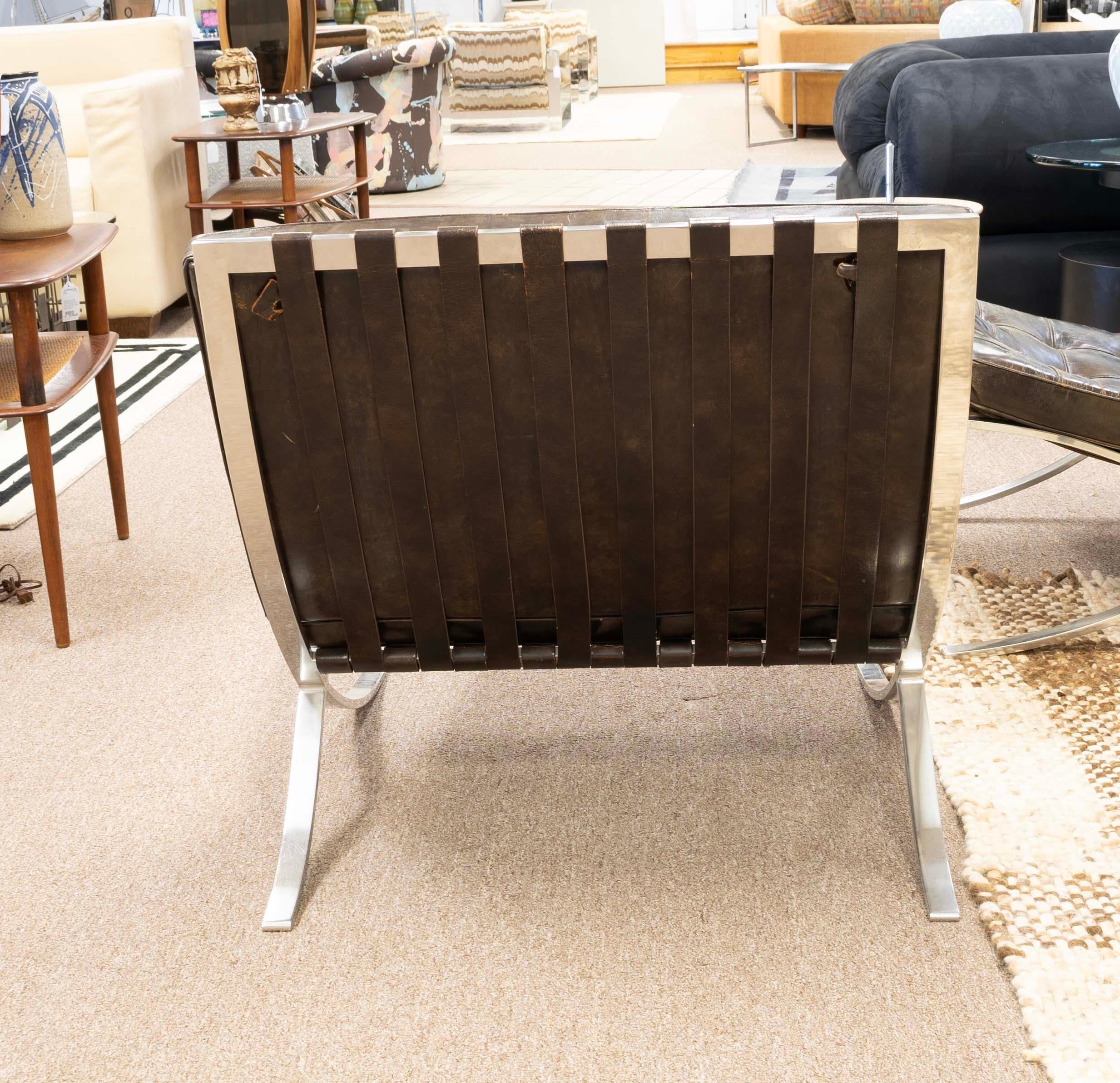 Pair of Brown Leather Knoll Barcelona Chairs Mies Van Der Rohe MCM In Good Condition In Keego Harbor, MI