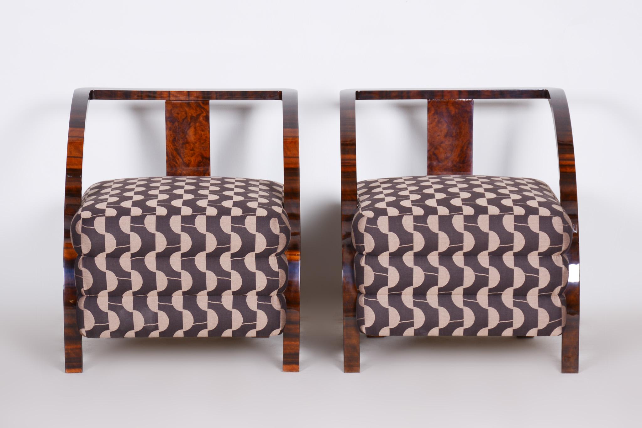 Art Deco armchairs.
Material: Walnut
Source: Czechia (Bohemia)
Period: 1920-1929
Completely restored and upholstered.
 