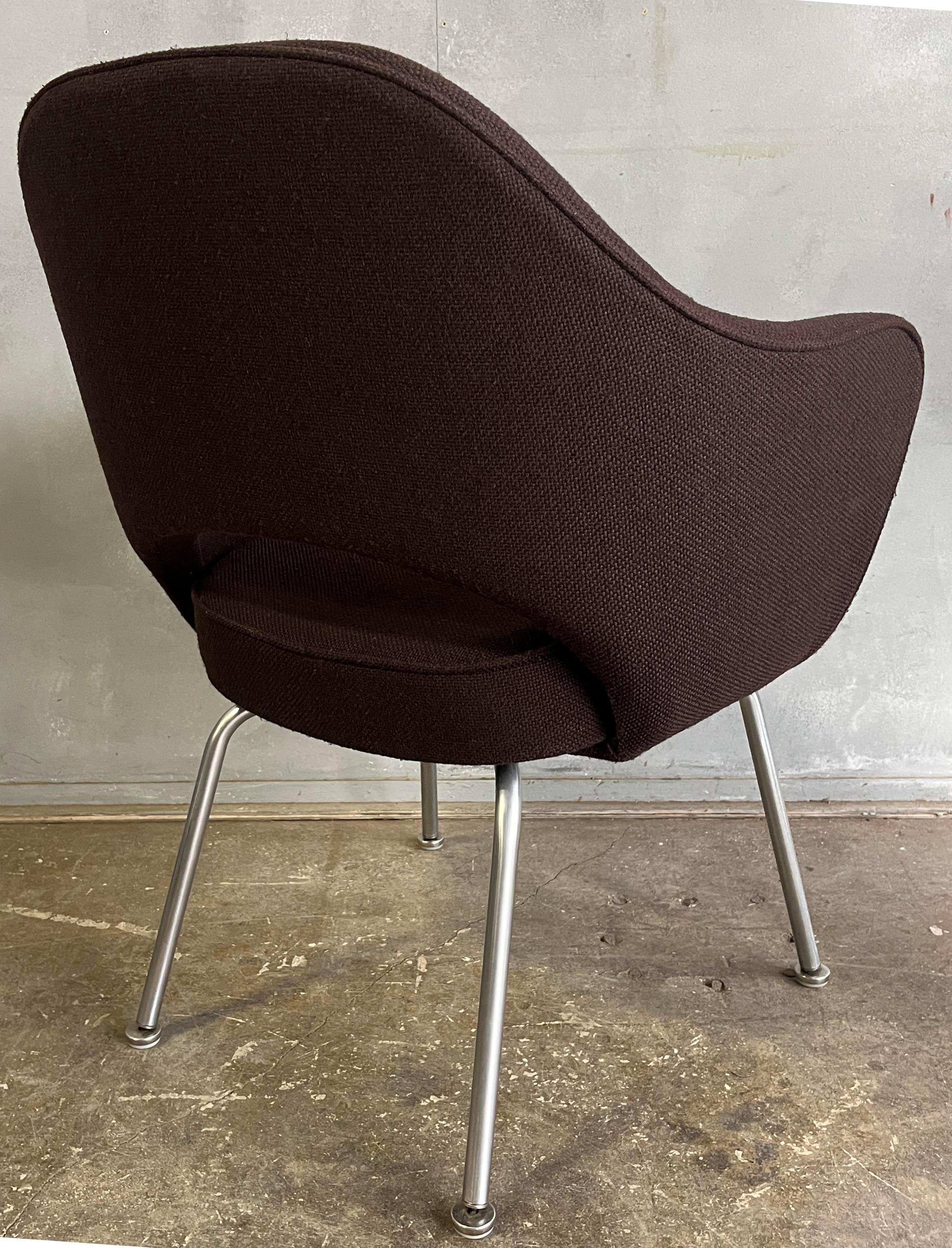 Pair of Brown Saarinen Executive / Dining Chairs or Knoll  In Distressed Condition For Sale In BROOKLYN, NY
