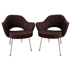 Pair of Brown Saarinen Executive / Dining Chairs or Knoll 