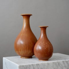 Paar Vasen aus braunem Steingut von Gunnar Nylund für Rorstrand, Schweden, 1940er Jahre