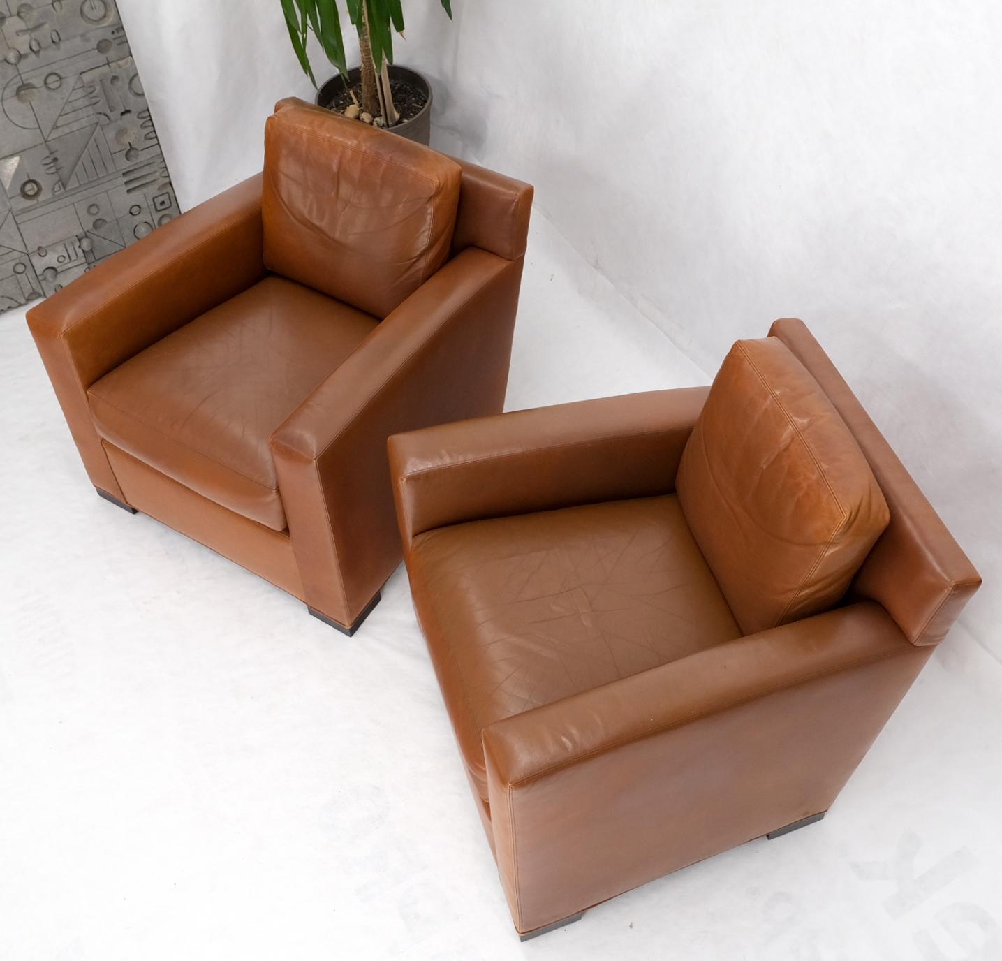 Mid-Century Modern Pair of Brown Tan Leather Lounge Chairs by Coach For Sale