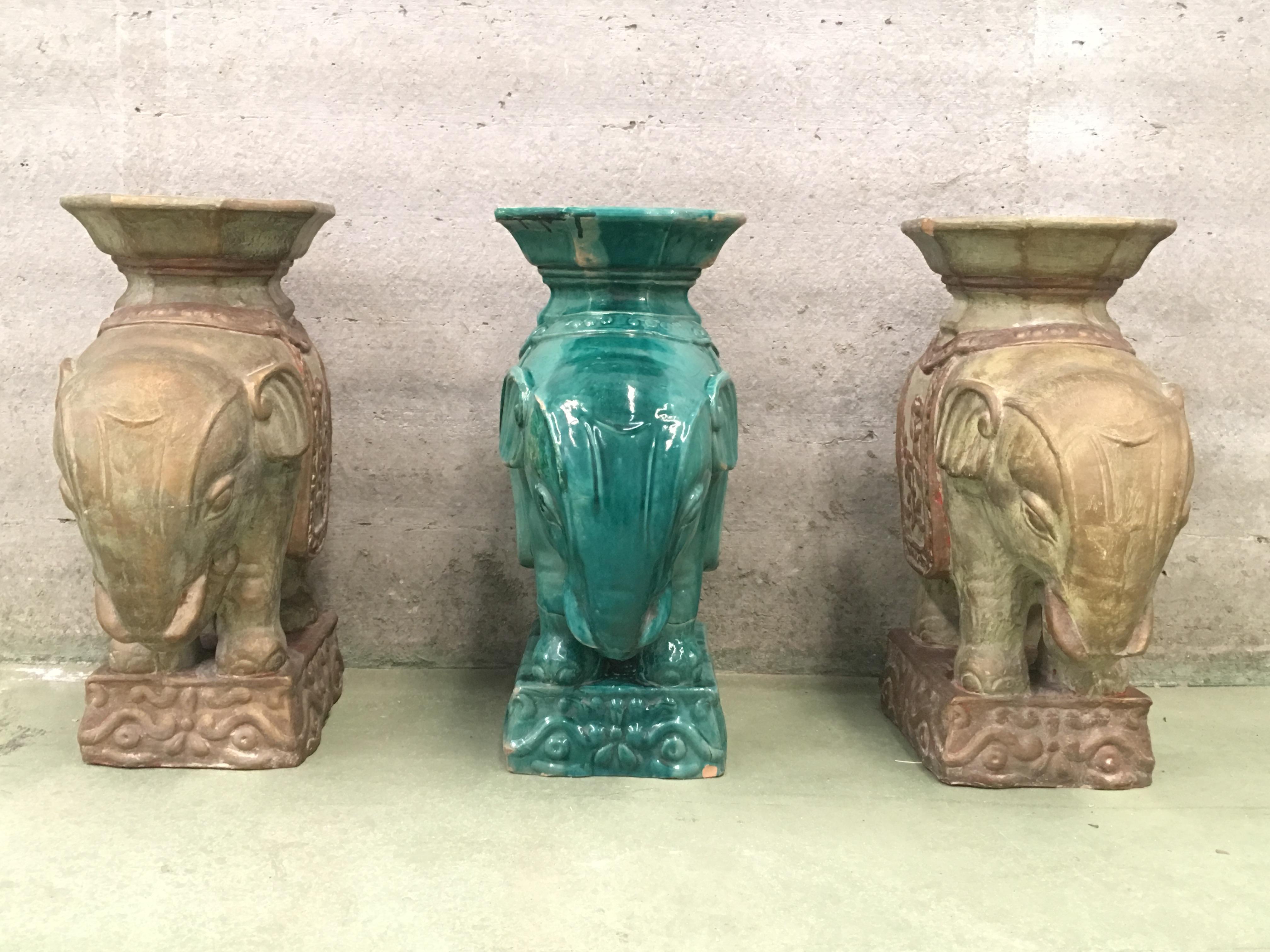 Pair of Brown Terra Cotta Elephant Garden Planters Tables, Mid-Century Modern In Excellent Condition For Sale In Miami, FL