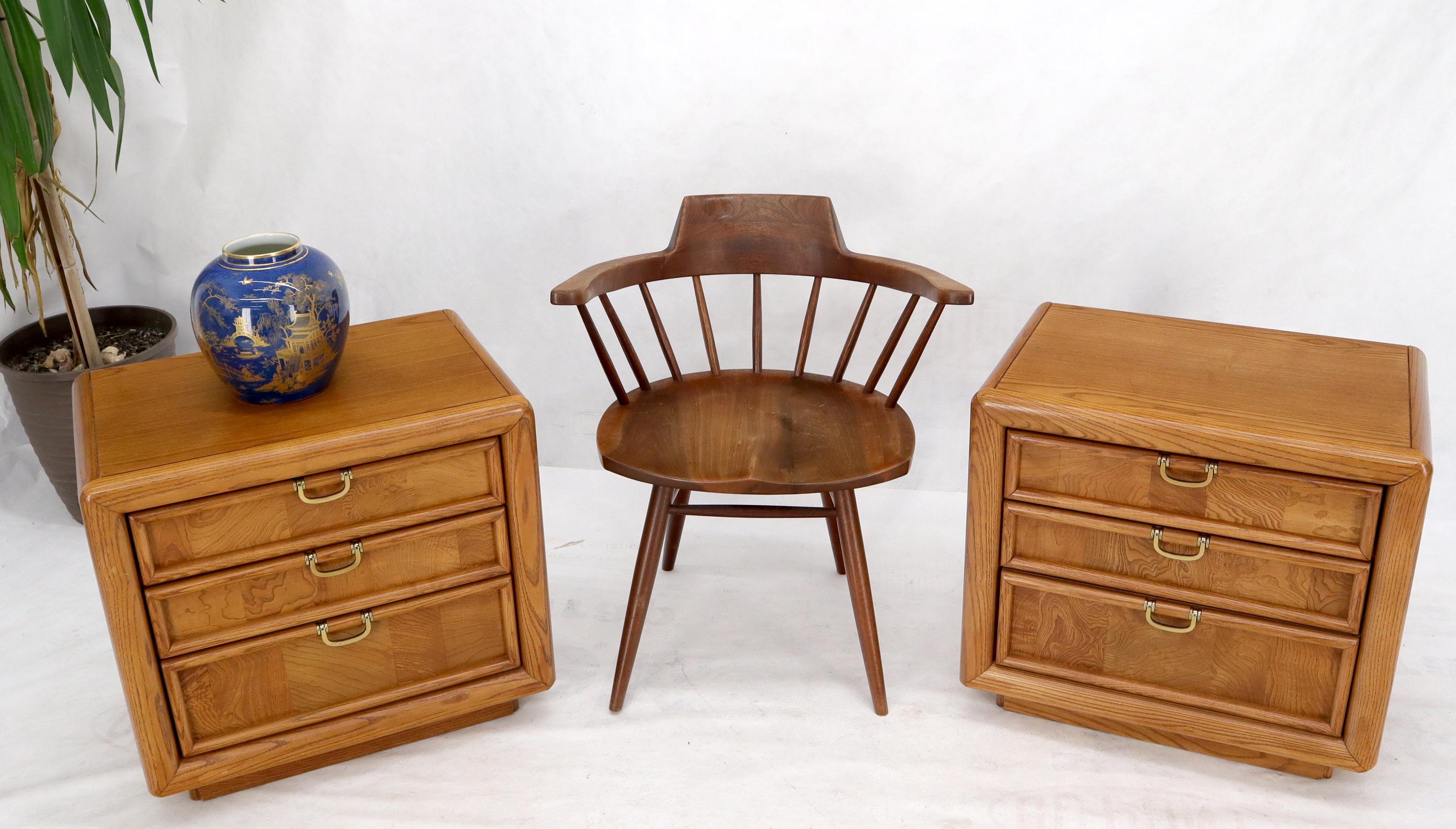 Pair of Mid-Century Modern 3 drawer oak and burl wood night stands by Broyhill.
 